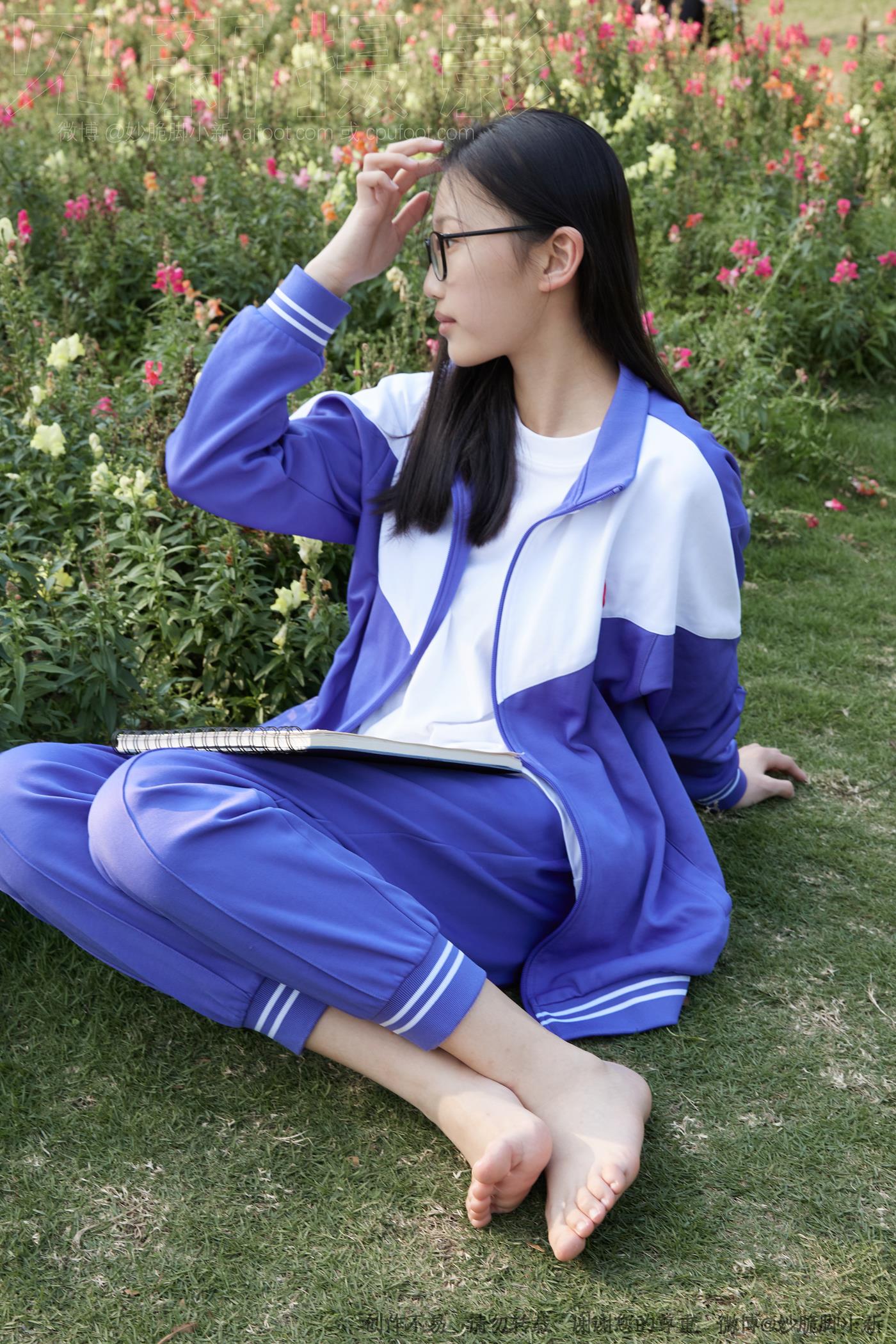 图片[180]-[见新摄影]NO.011 梦回学生时代 公园校服棉袜裸足[295P – 速更版-美库