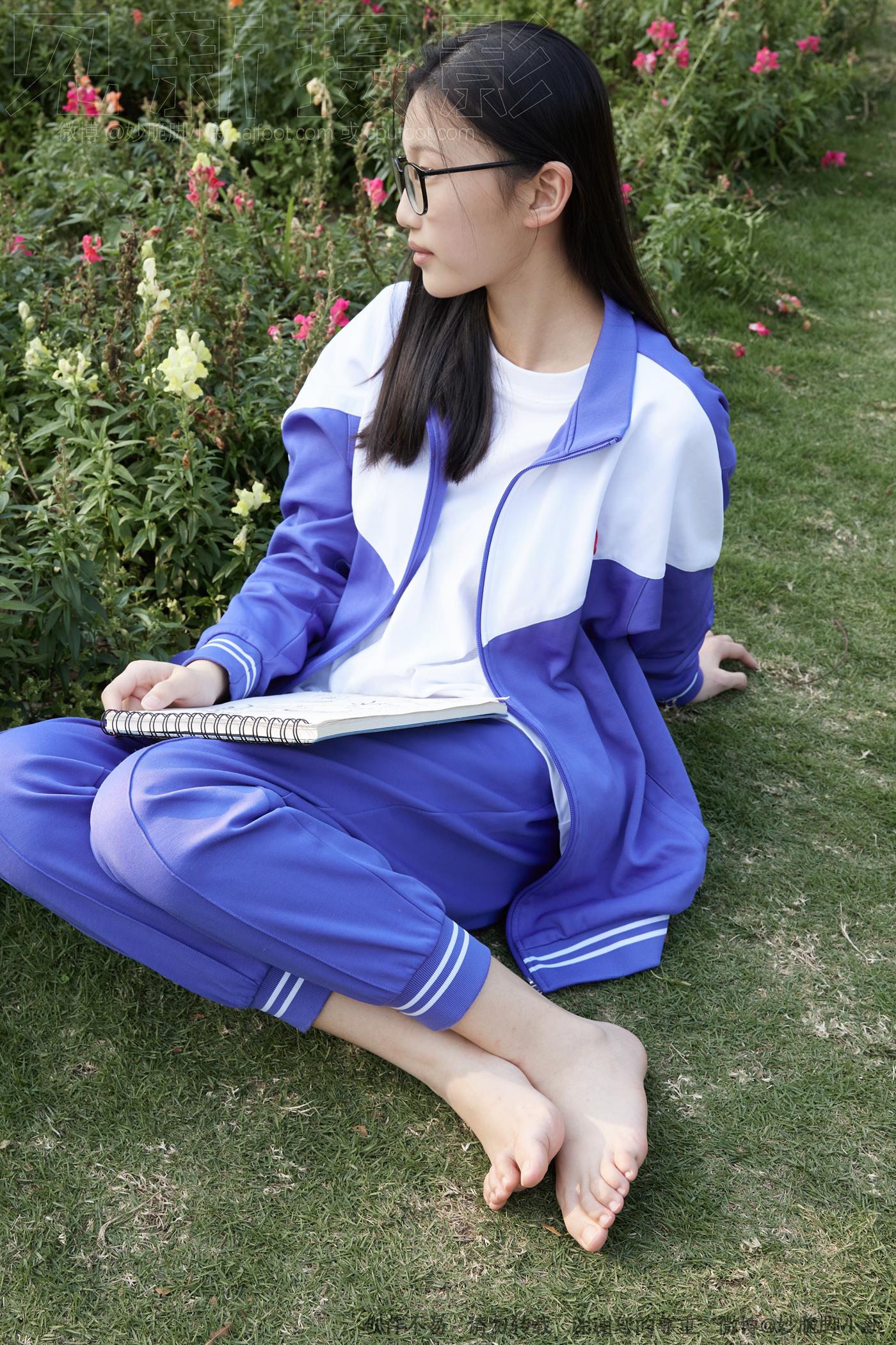 图片[181]-[见新摄影]NO.011 梦回学生时代 公园校服棉袜裸足[295P – 速更版-美库