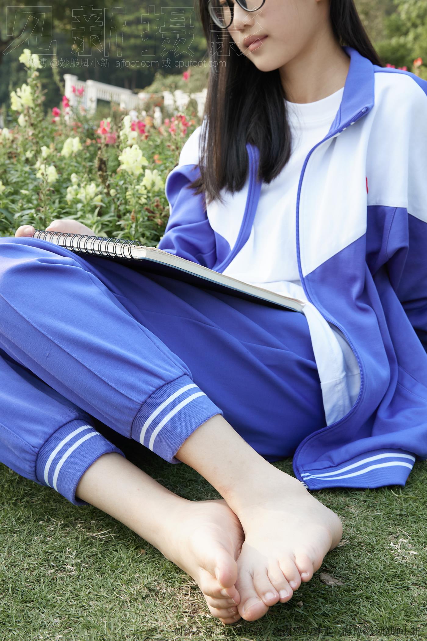 图片[185]-[见新摄影]NO.011 梦回学生时代 公园校服棉袜裸足[295P – 速更版-美库