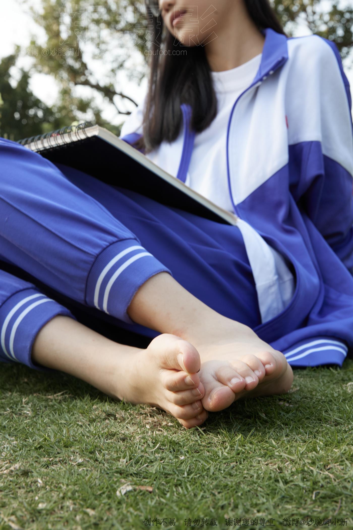 图片[186]-[见新摄影]NO.011 梦回学生时代 公园校服棉袜裸足[295P – 速更版-美库