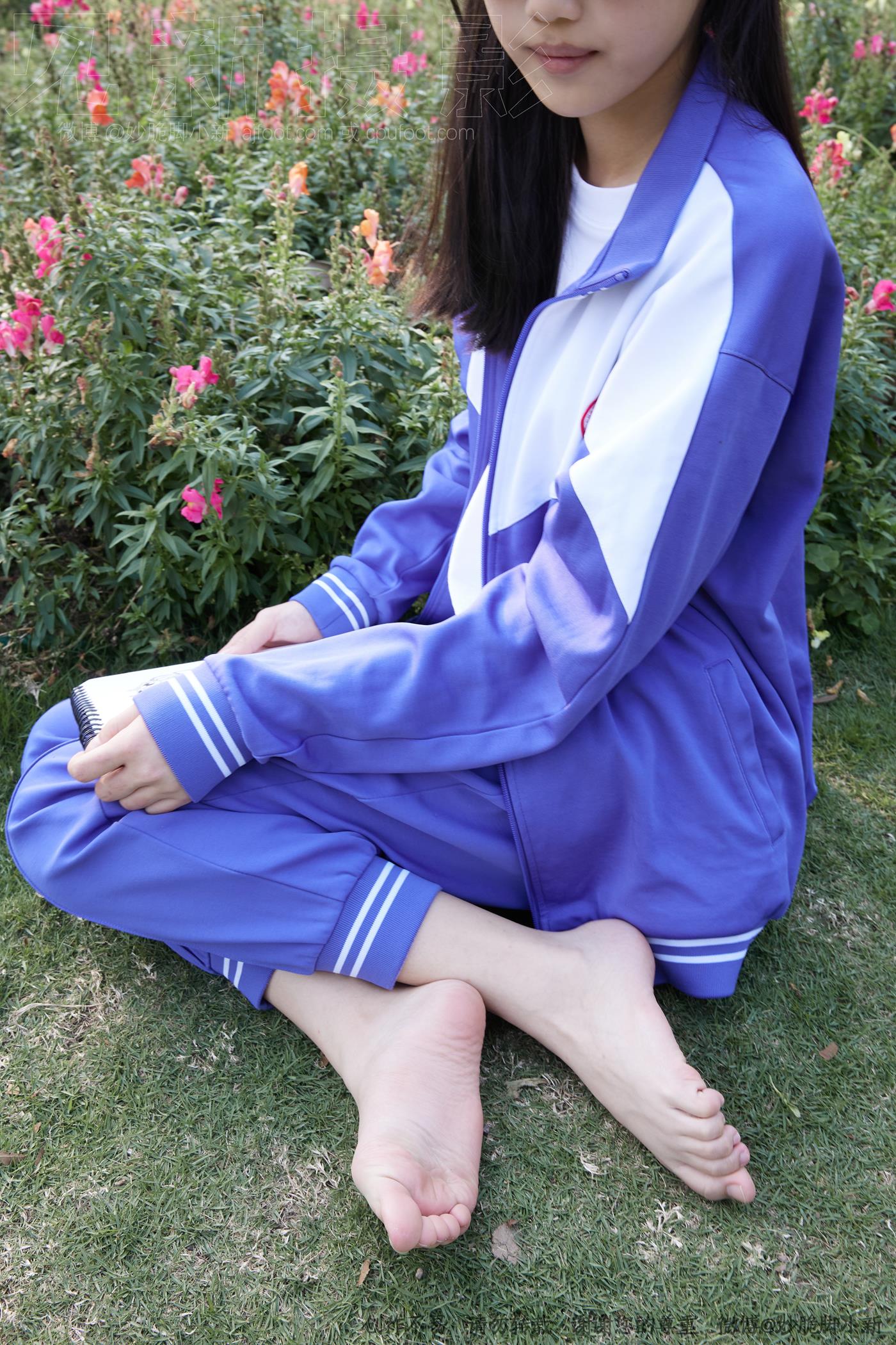 图片[200]-[见新摄影]NO.011 梦回学生时代 公园校服棉袜裸足[295P – 速更版-美库