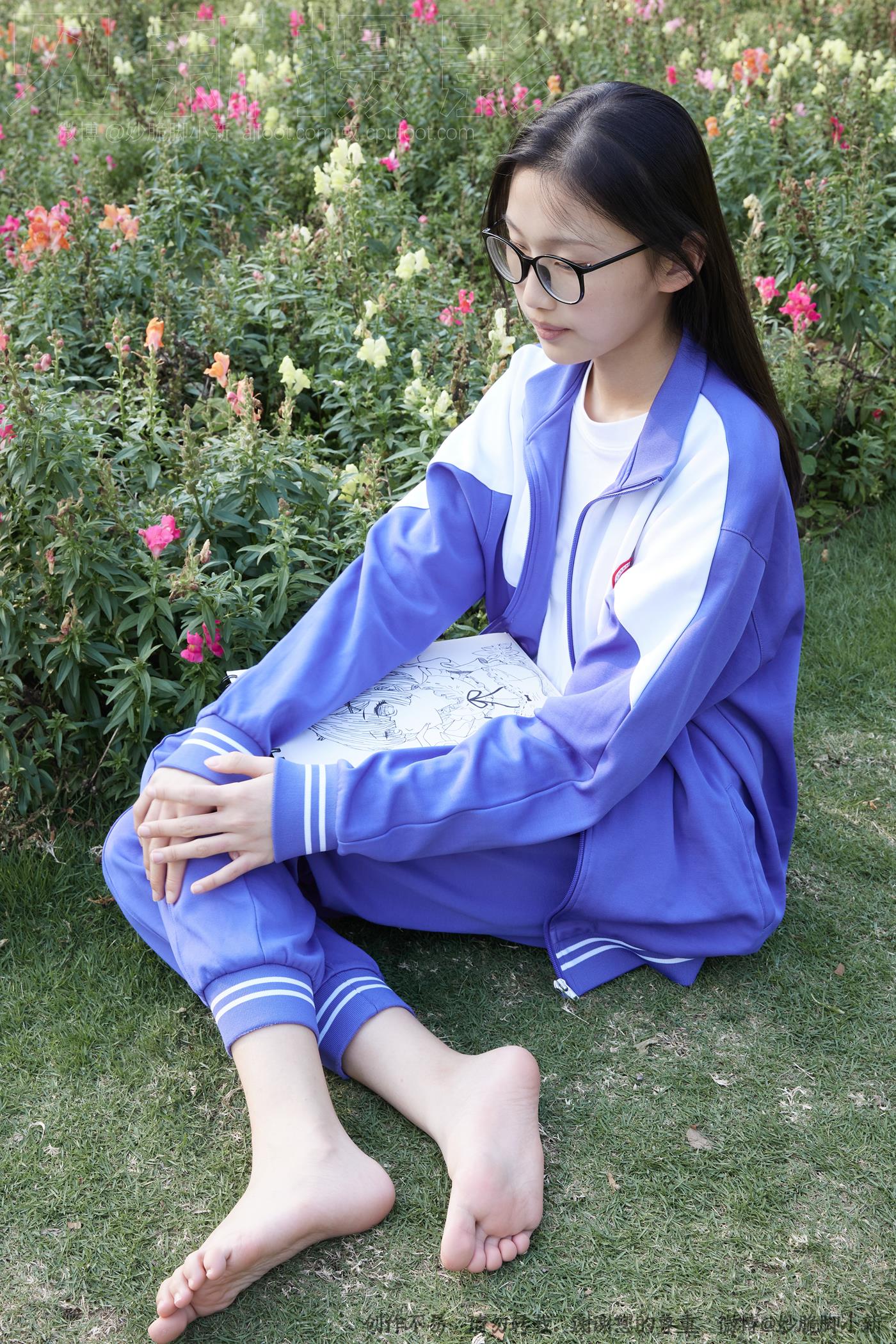 图片[202]-[见新摄影]NO.011 梦回学生时代 公园校服棉袜裸足[295P – 速更版-美库