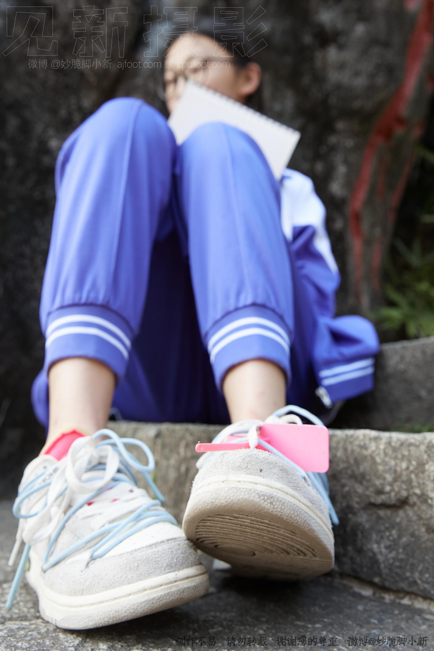 图片[223]-[见新摄影]NO.011 梦回学生时代 公园校服棉袜裸足[295P – 速更版-美库
