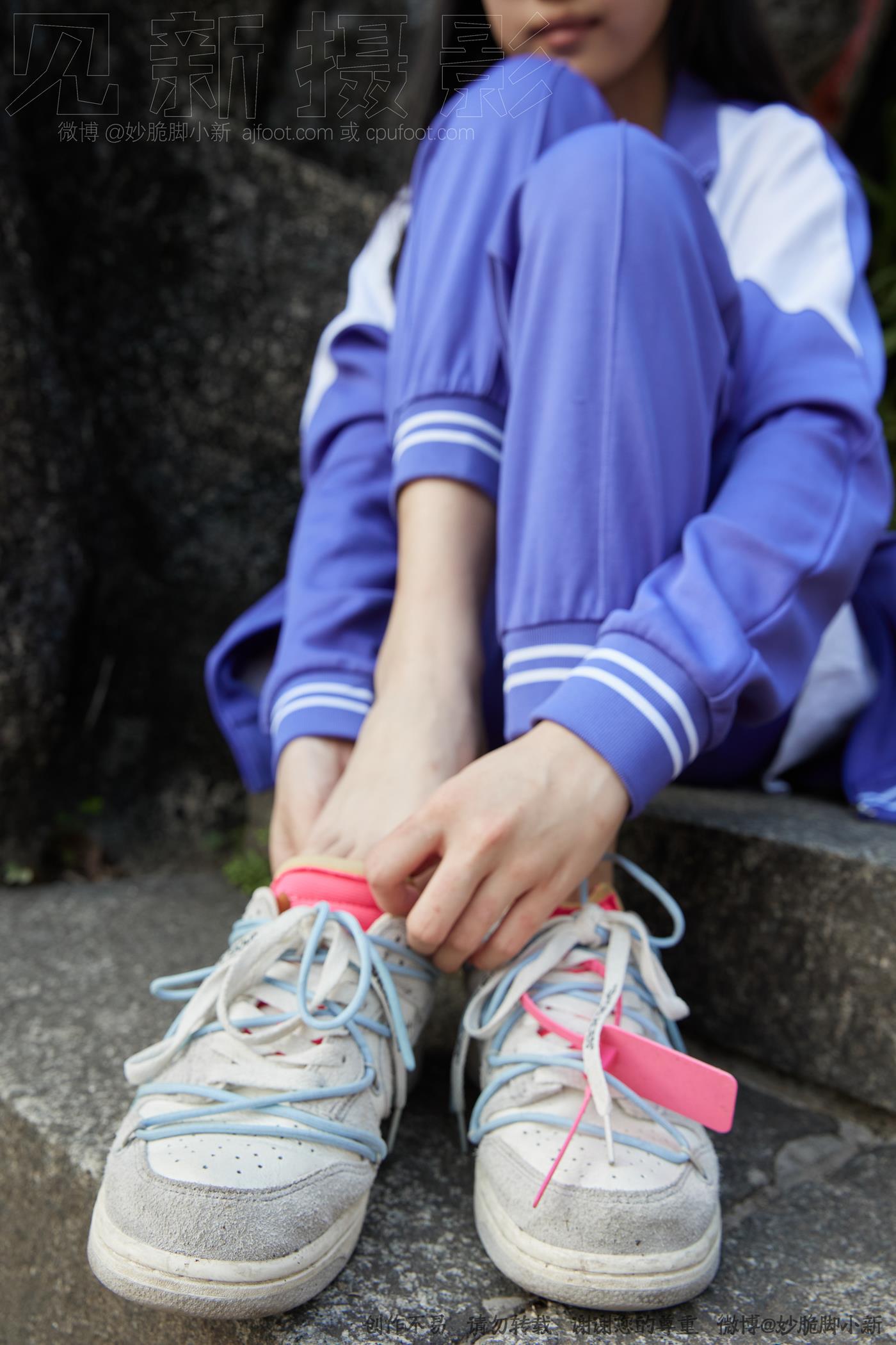 图片[227]-[见新摄影]NO.011 梦回学生时代 公园校服棉袜裸足[295P – 速更版-美库