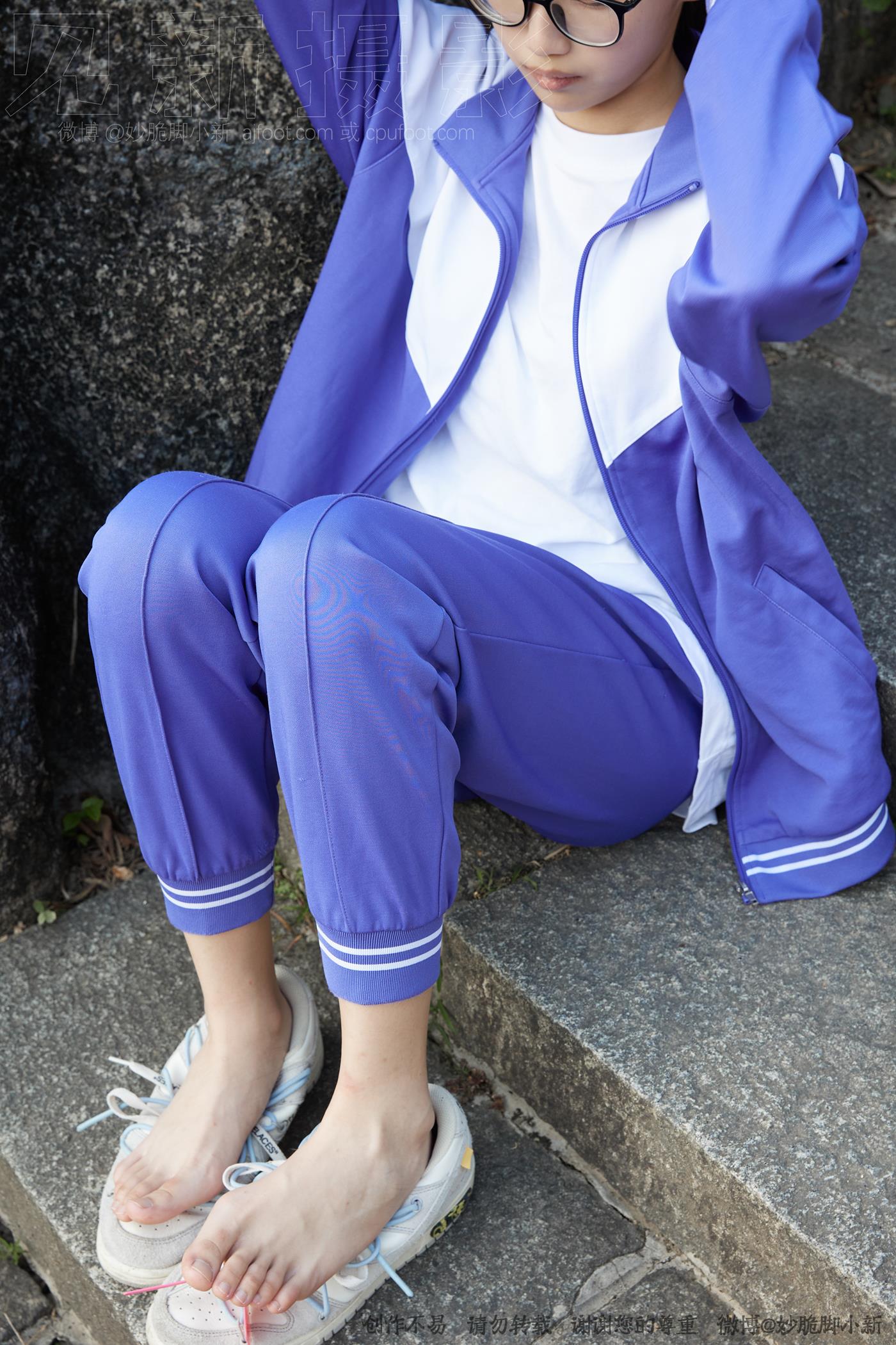 图片[243]-[见新摄影]NO.011 梦回学生时代 公园校服棉袜裸足[295P – 速更版-美库