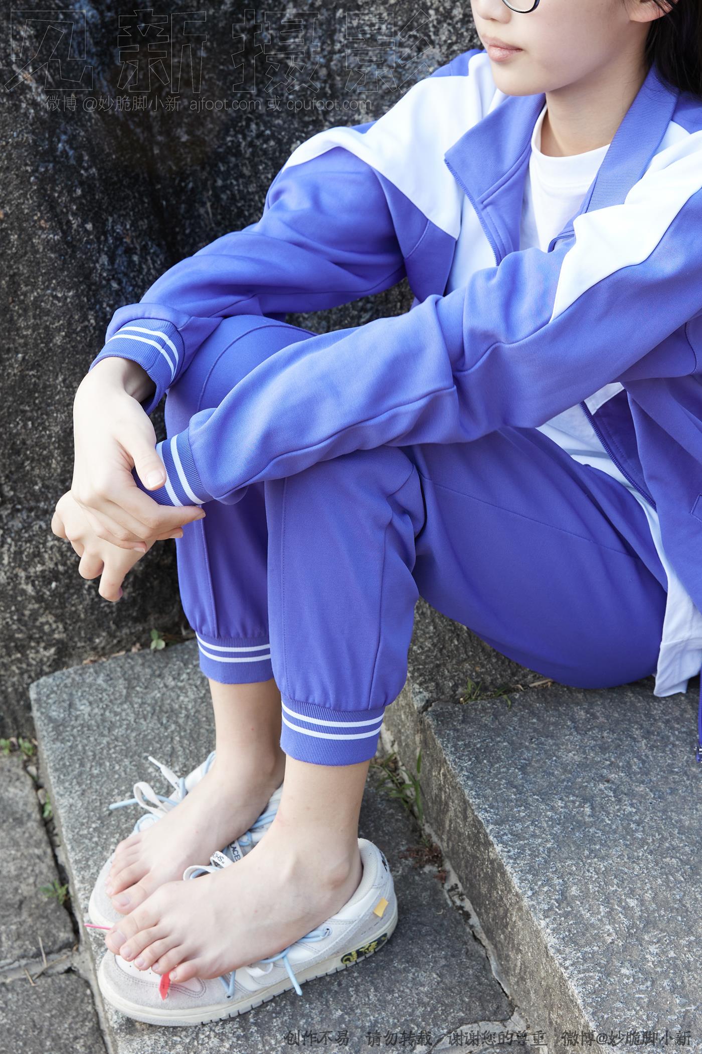 图片[244]-[见新摄影]NO.011 梦回学生时代 公园校服棉袜裸足[295P – 速更版-美库