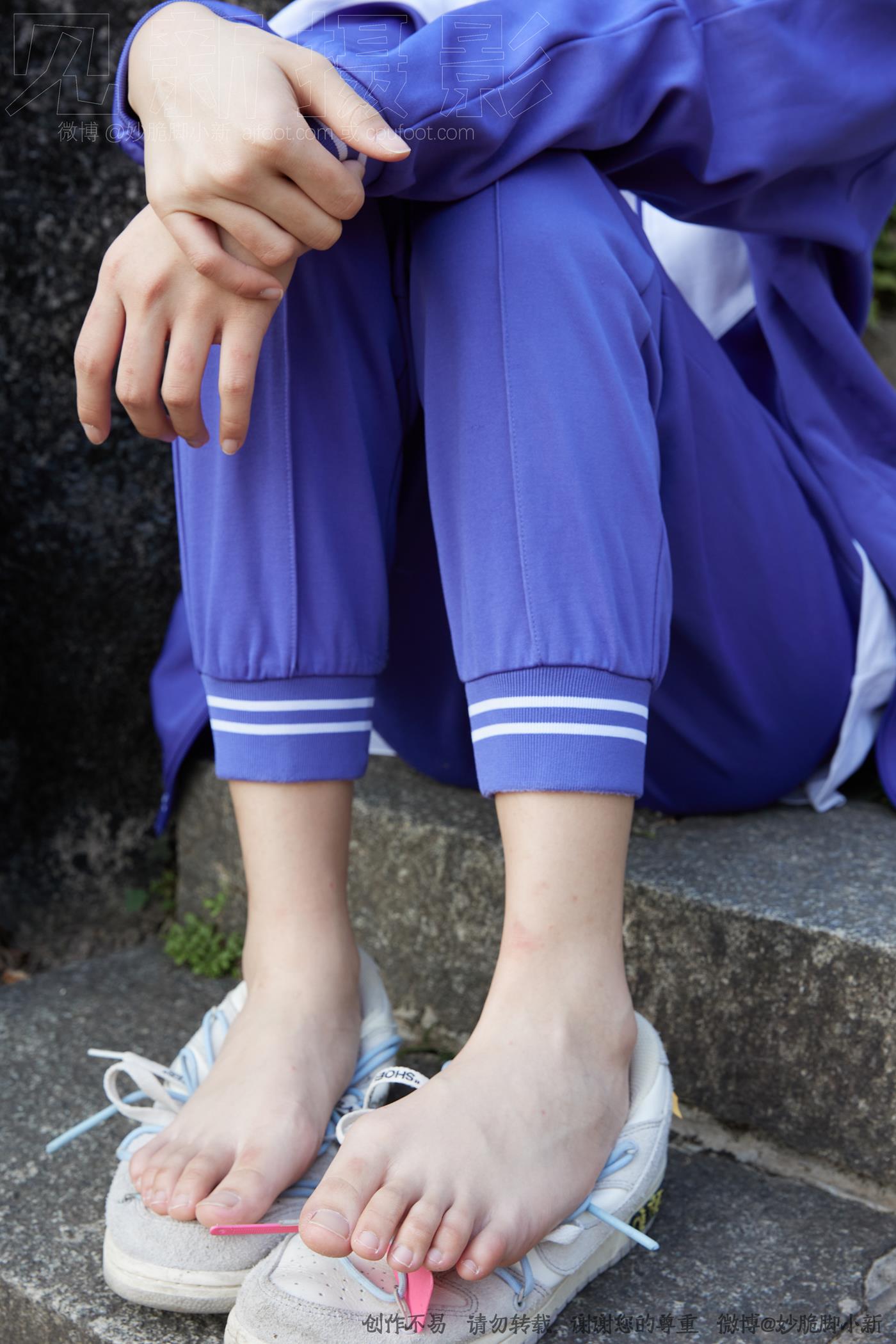 图片[245]-[见新摄影]NO.011 梦回学生时代 公园校服棉袜裸足[295P – 速更版-美库