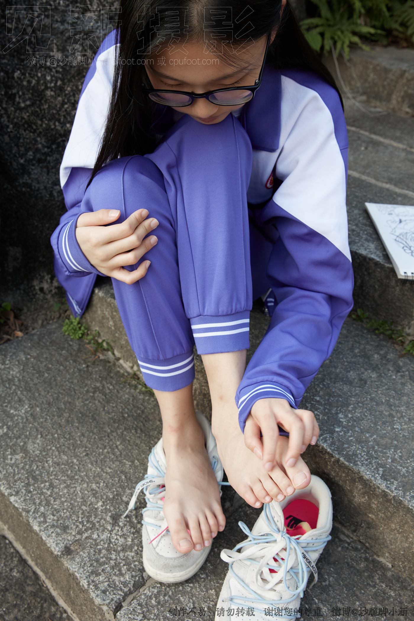 图片[251]-[见新摄影]NO.011 梦回学生时代 公园校服棉袜裸足[295P – 速更版-美库