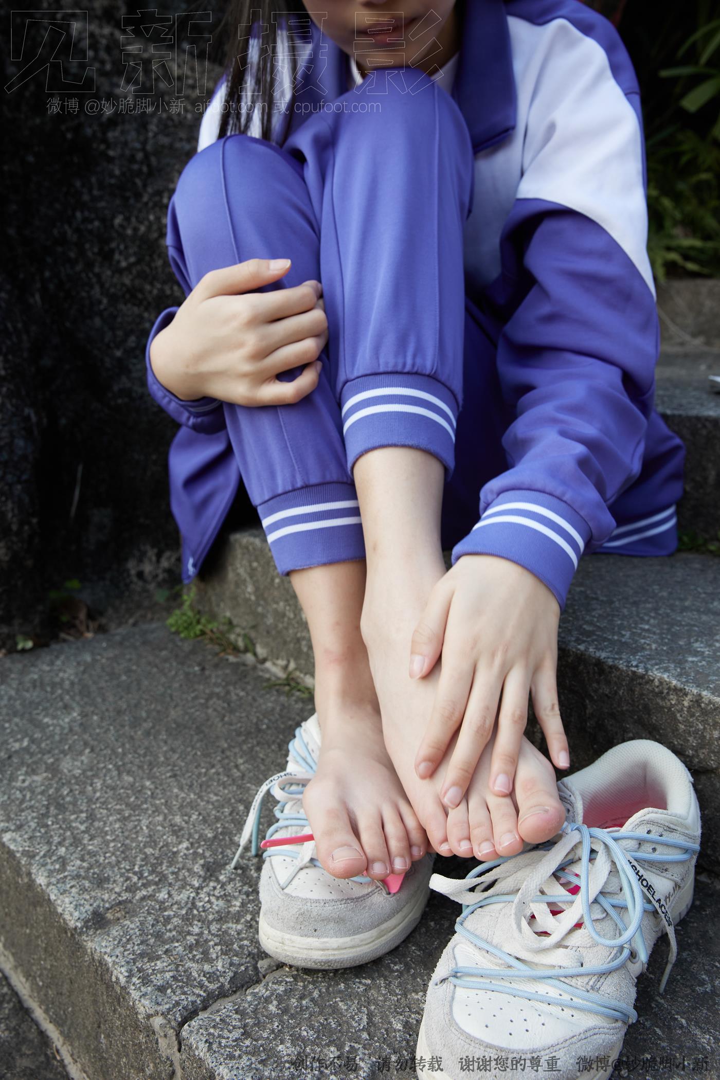 图片[252]-[见新摄影]NO.011 梦回学生时代 公园校服棉袜裸足[295P – 速更版-美库