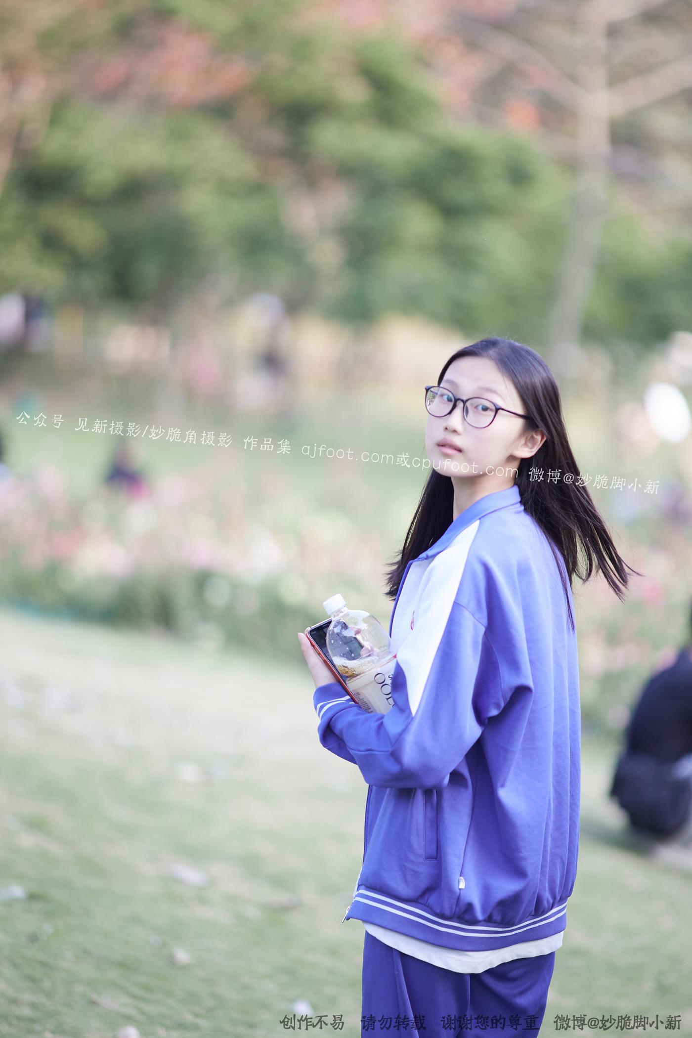 图片[267]-[见新摄影]NO.011 梦回学生时代 公园校服棉袜裸足[295P – 速更版-美库