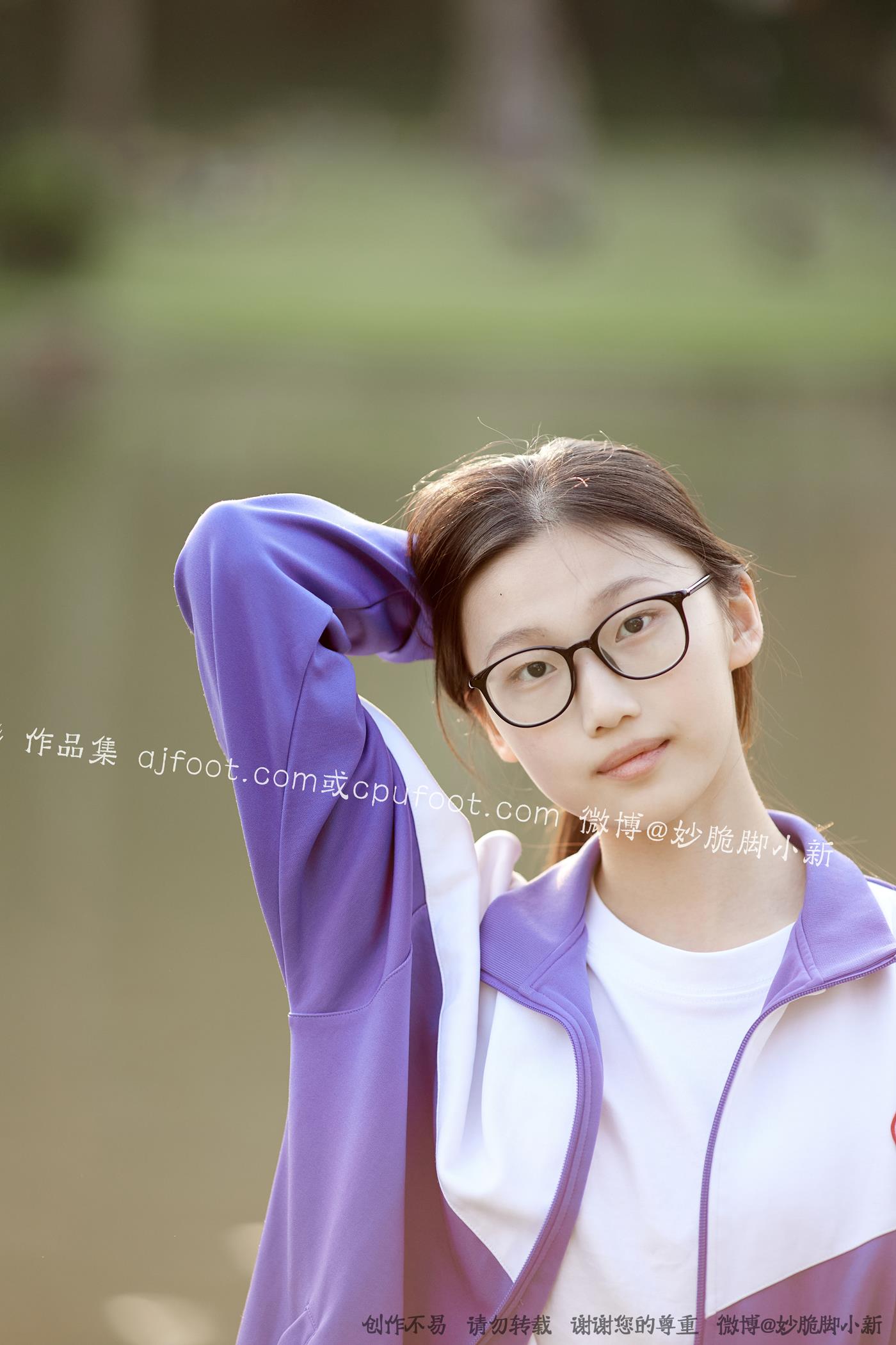 图片[278]-[见新摄影]NO.011 梦回学生时代 公园校服棉袜裸足[295P – 速更版-美库