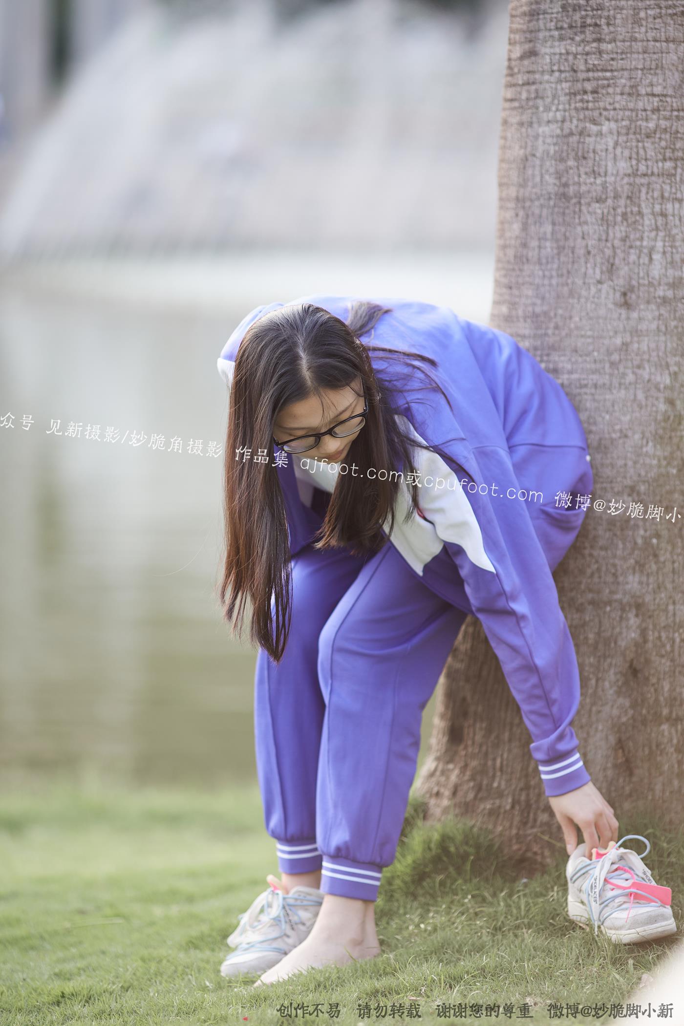 图片[281]-[见新摄影]NO.011 梦回学生时代 公园校服棉袜裸足[295P – 速更版-美库
