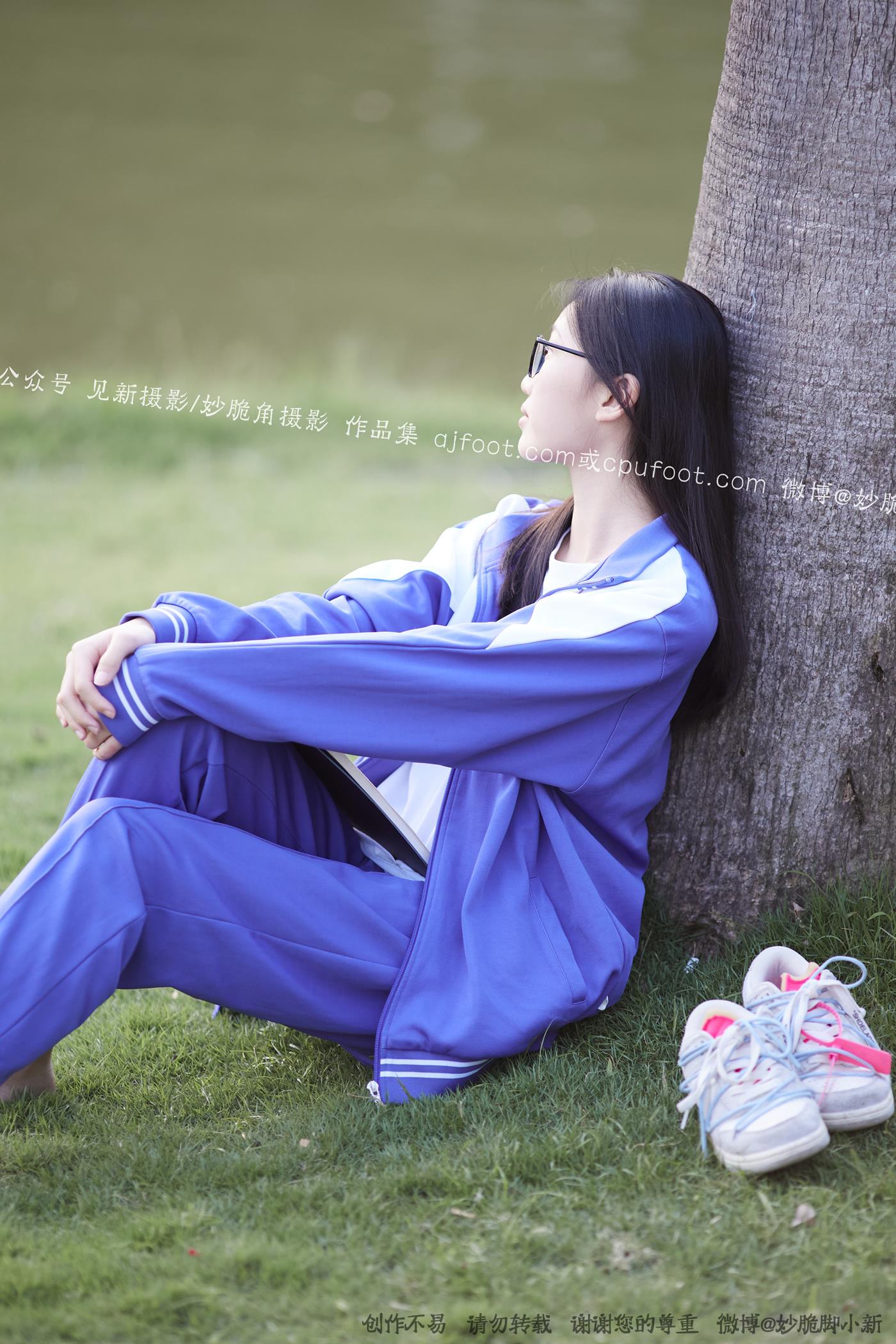 图片[286]-[见新摄影]NO.011 梦回学生时代 公园校服棉袜裸足[295P – 速更版-美库