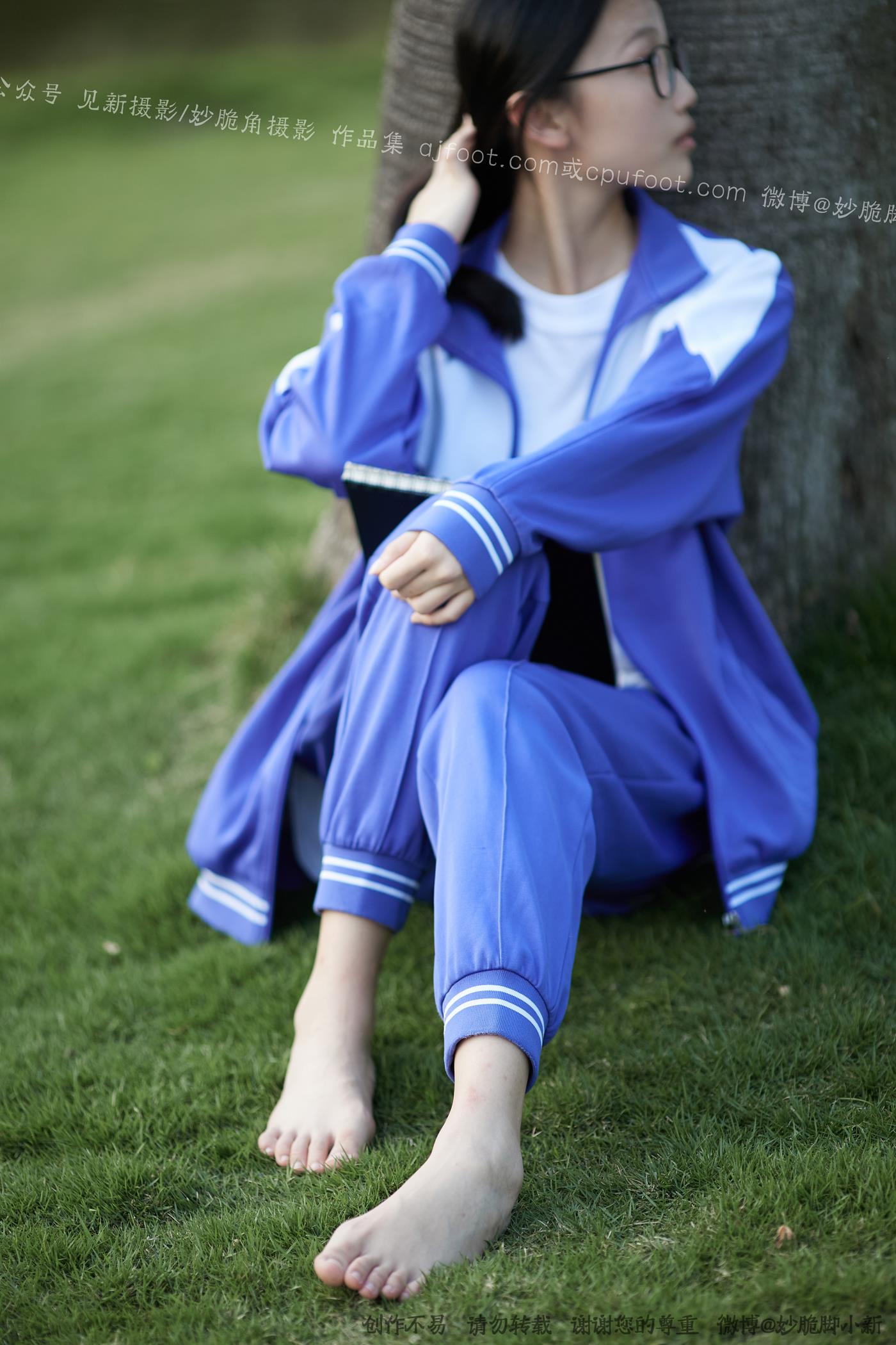 图片[288]-[见新摄影]NO.011 梦回学生时代 公园校服棉袜裸足[295P – 速更版-美库