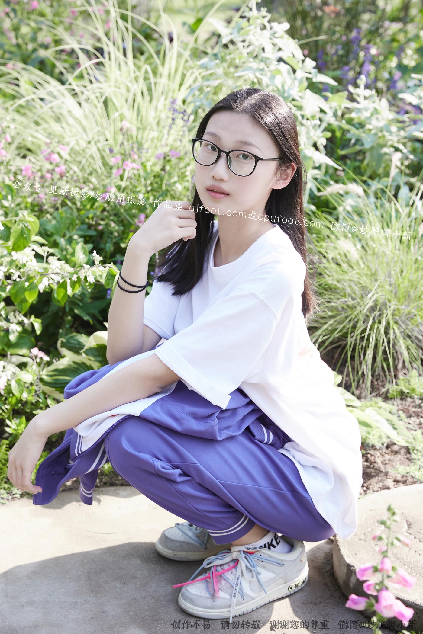 图片[290]-[见新摄影]NO.011 梦回学生时代 公园校服棉袜裸足[295P – 速更版-美库