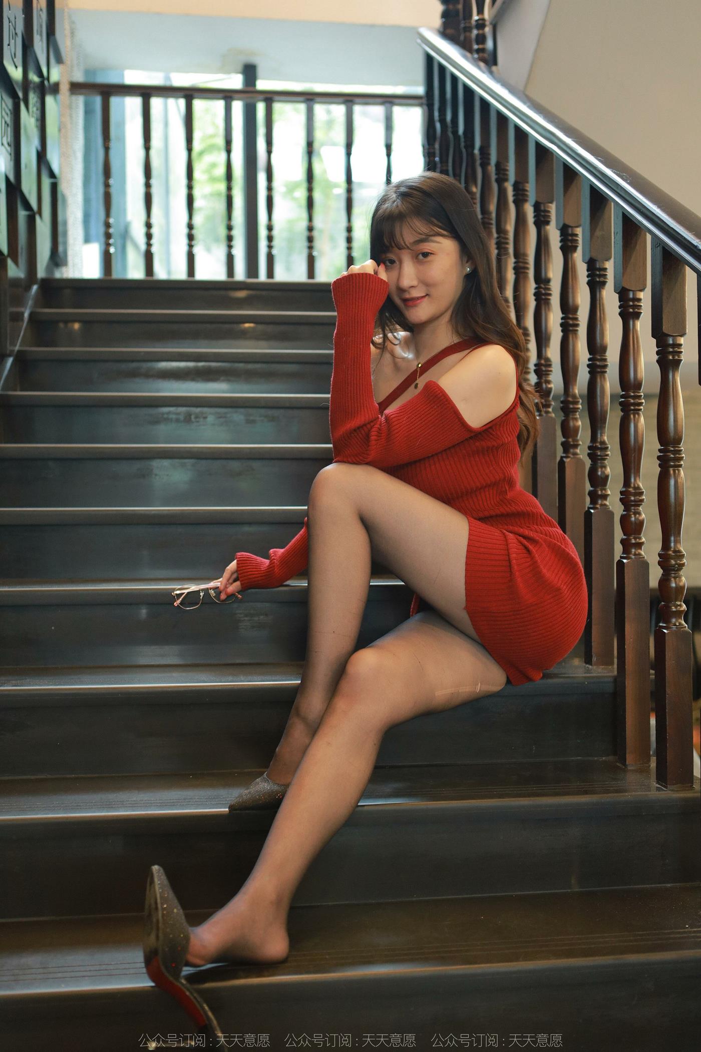 图片[46]-[IESS异思趣向] 2022.05.22 丝享家1095：秋秋《深V红裙》[85P] – 速更版-美库