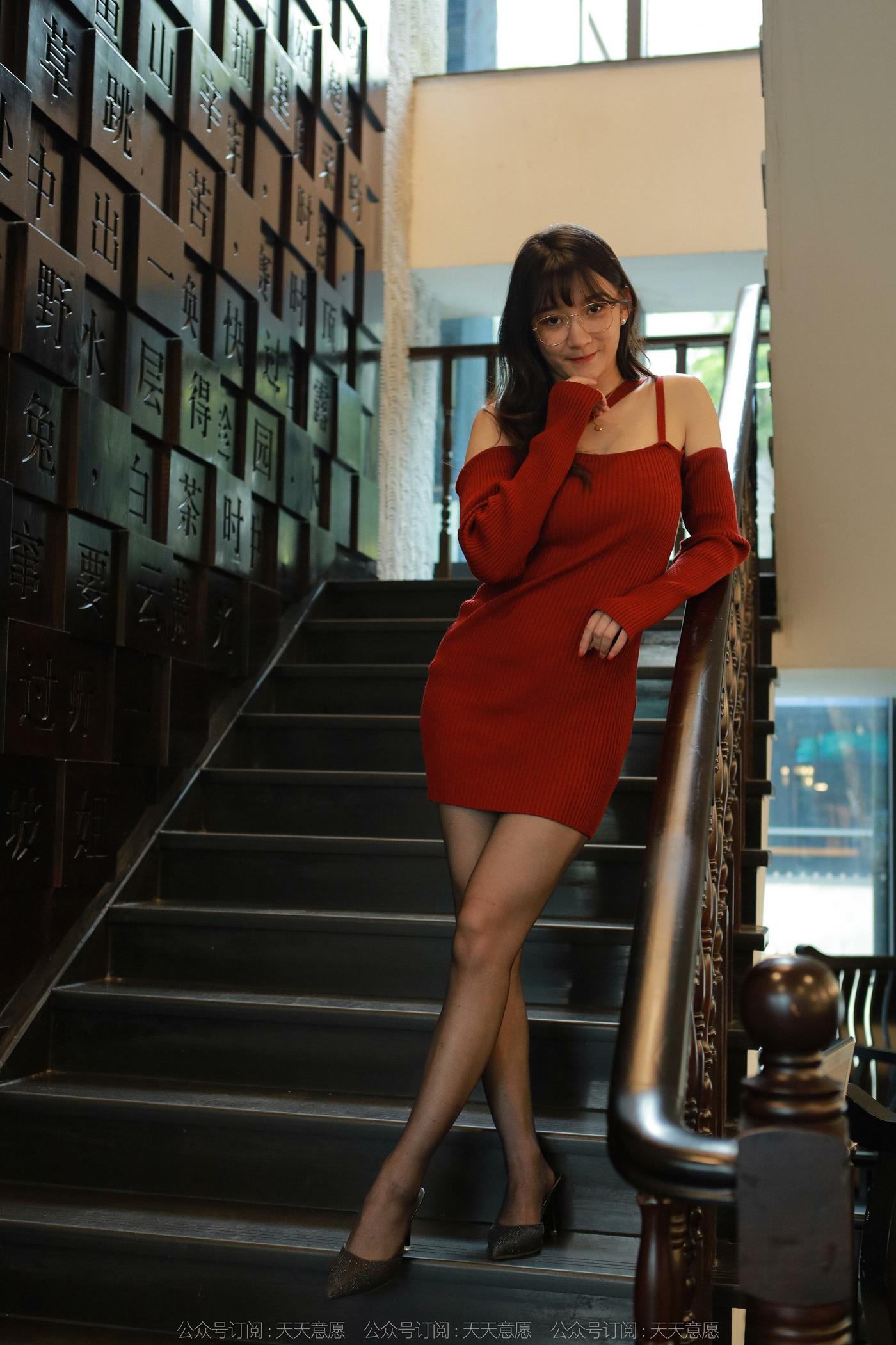 图片[47]-[IESS异思趣向] 2022.05.22 丝享家1095：秋秋《深V红裙》[85P] – 速更版-美库