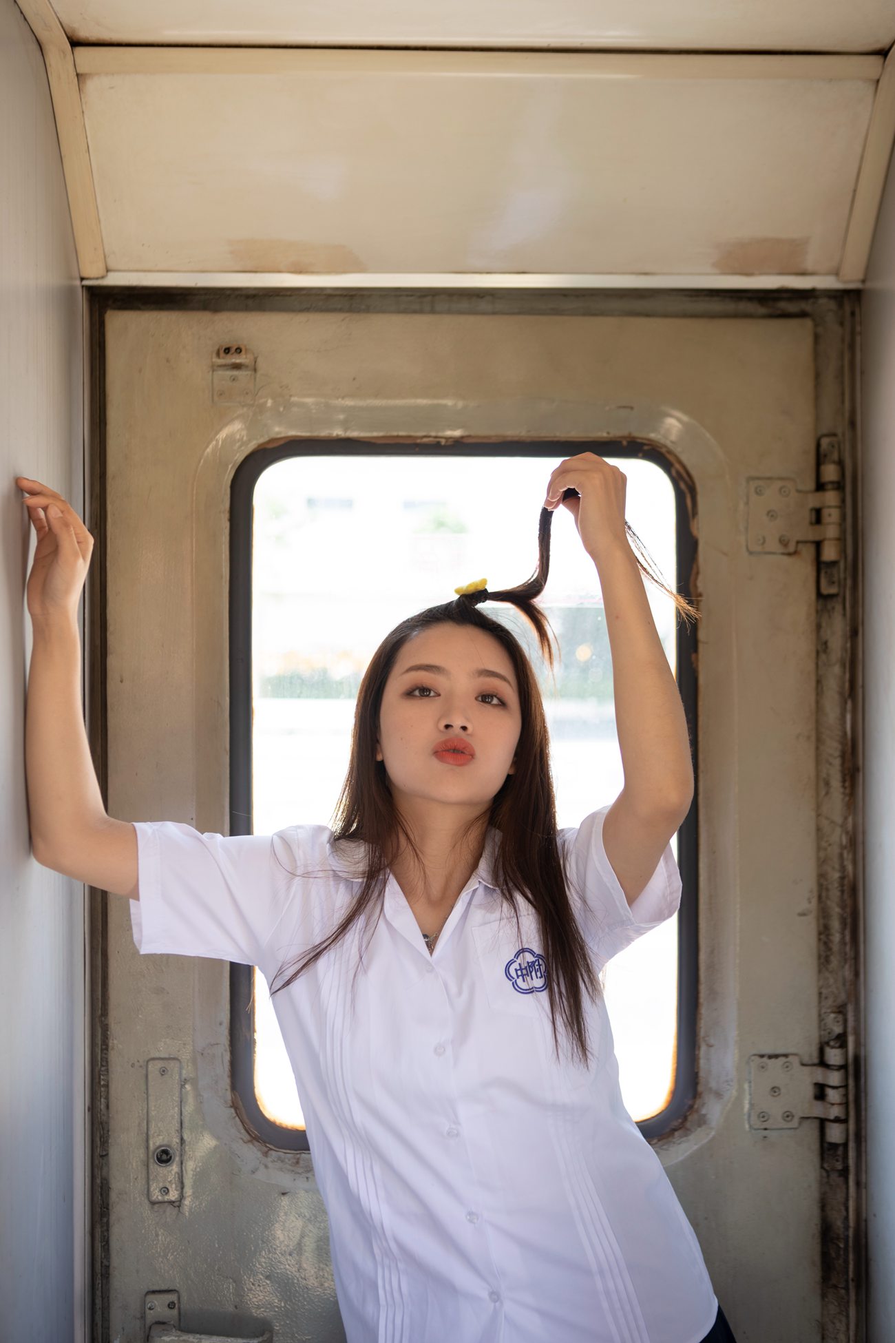 图片[26]-[YITUYU艺图语] 2022.01.13 那个看到你就傻笑的人 腾莹 [25P] – 速更版-美库