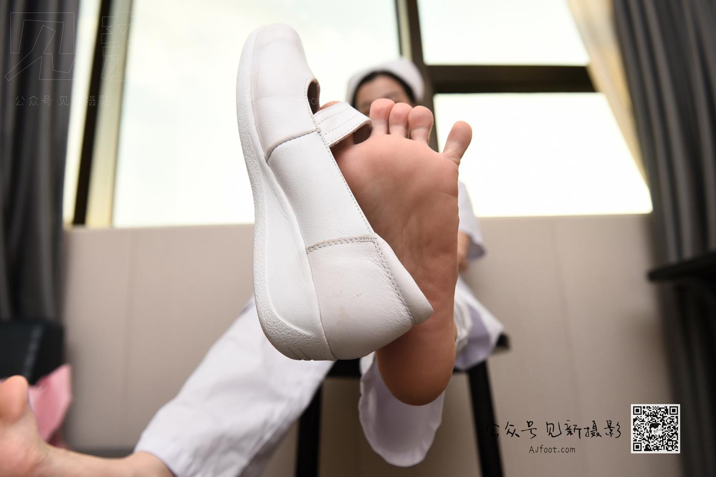 图片[91]-[见新摄影]NO.012 985医科大学护理美女[131P] – 速更版-美库