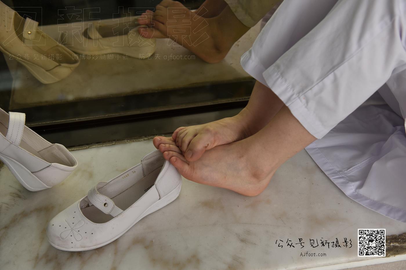 图片[130]-[见新摄影]NO.012 985医科大学护理美女[131P] – 速更版-美库