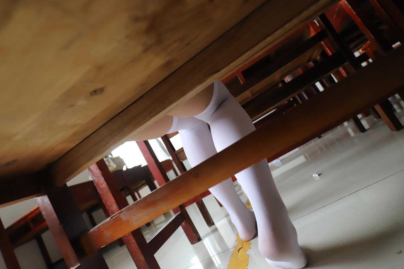 图片[34]-大西瓜爱牙膏-2019 9X活动 模特2（二） 教室过膝白丝 (1) [56P] – 速更版-美库