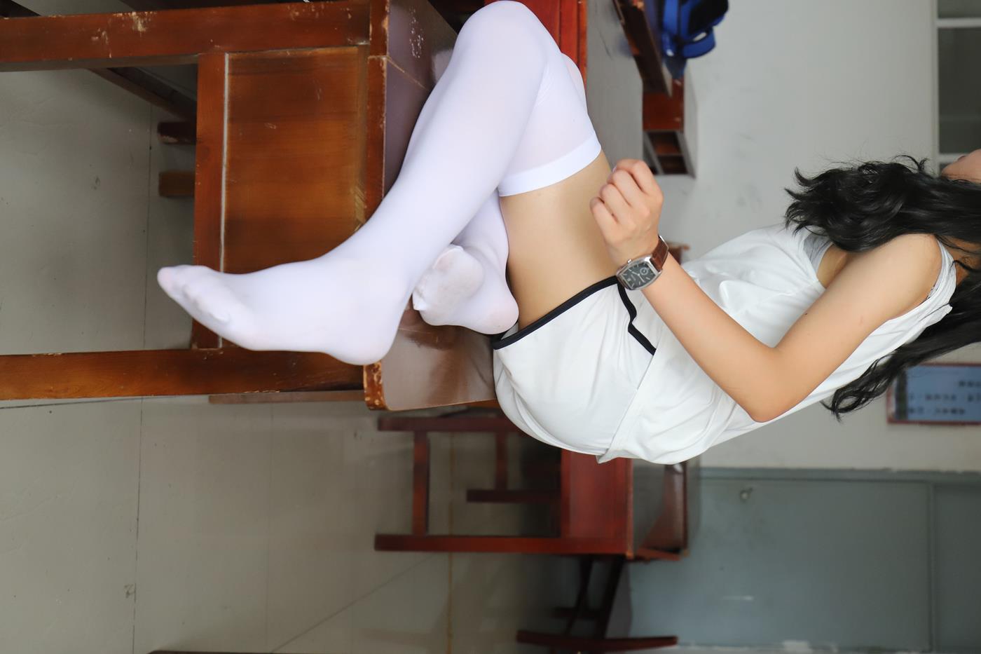 图片[17]-大西瓜爱牙膏-2019 9X活动 模特2（二） 教室过膝白丝 (2) [45P] – 速更版-美库