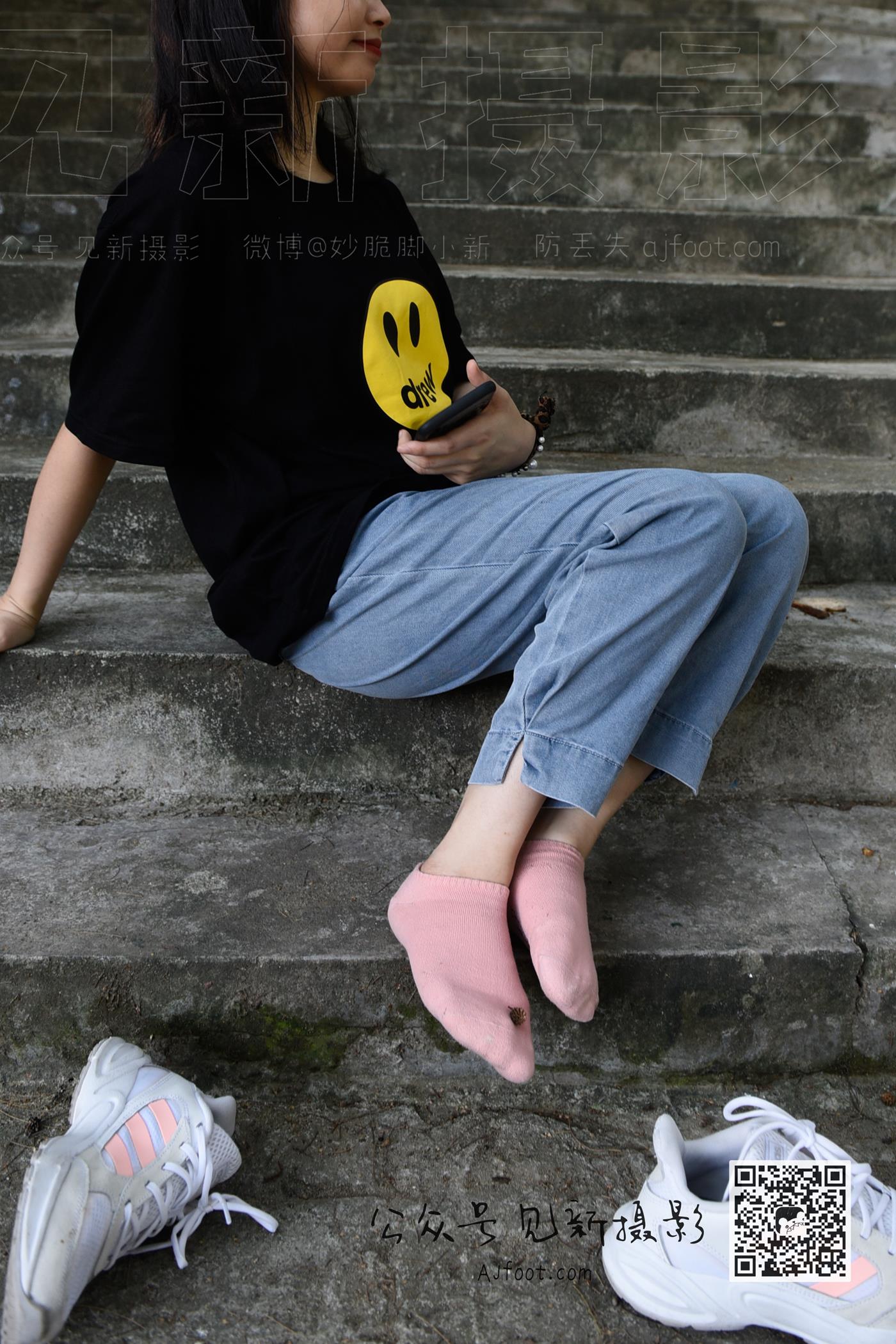 图片[41]-[见新摄影]NO.013 大学护理美女户外牛仔裤棉袜[63P] – 速更版-美库