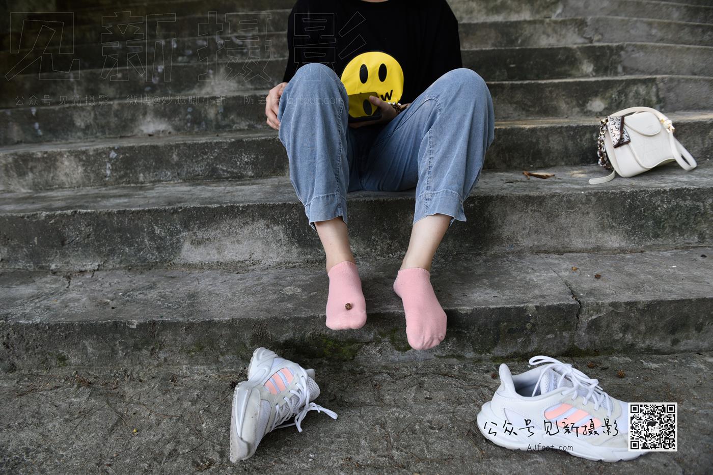 图片[47]-[见新摄影]NO.013 大学护理美女户外牛仔裤棉袜[63P] – 速更版-美库