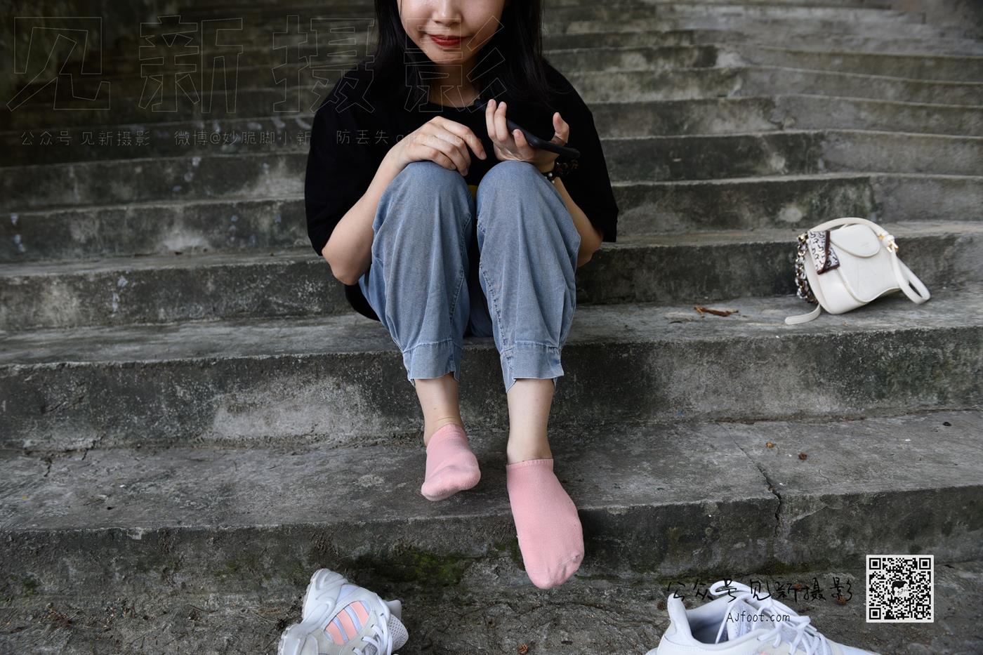 图片[48]-[见新摄影]NO.013 大学护理美女户外牛仔裤棉袜[63P] – 速更版-美库