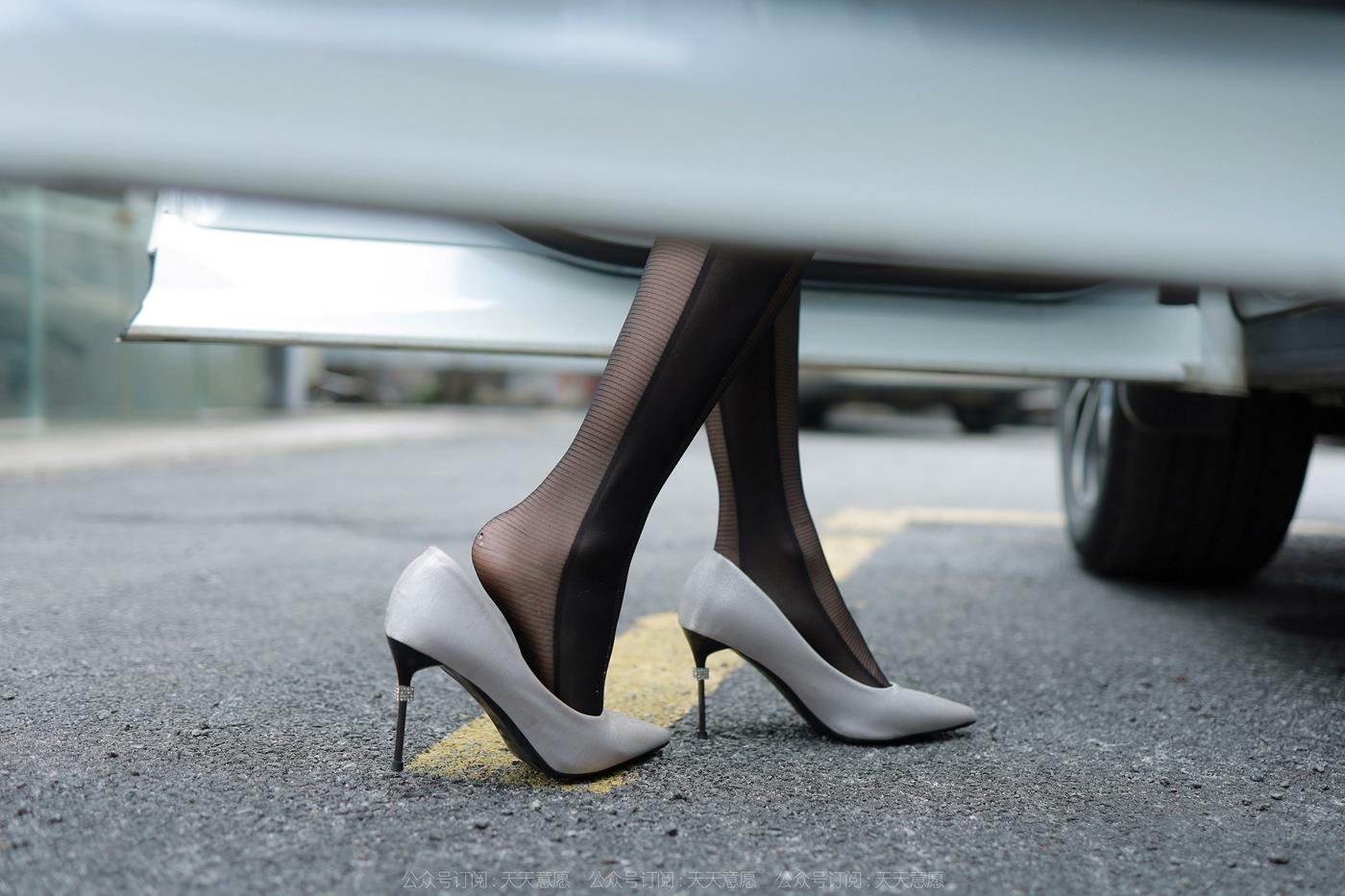 图片[10]-[IESS异思趣向] 2022.05.23 丝享家1096：婉萍《黑丝女司机》[83P] – 速更版-美库