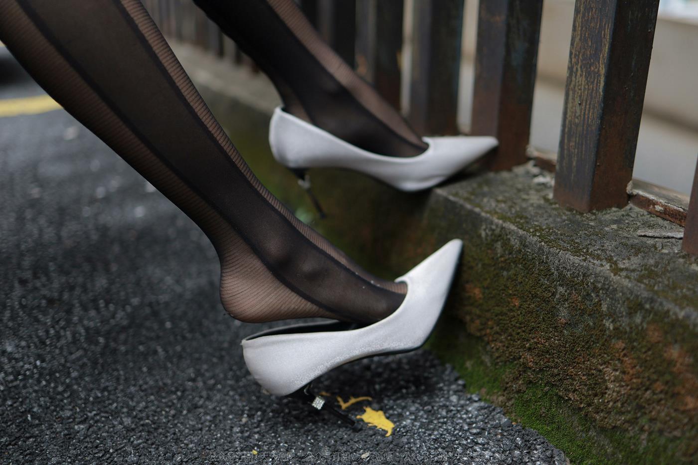 图片[49]-[IESS异思趣向] 2022.05.23 丝享家1096：婉萍《黑丝女司机》[83P] – 速更版-美库