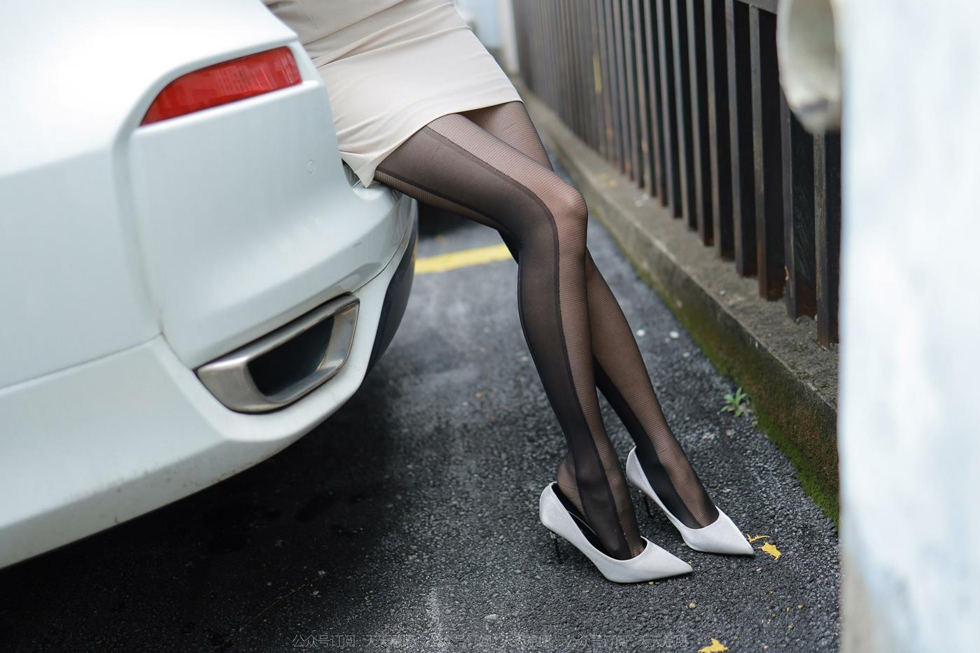 图片[51]-[IESS异思趣向] 2022.05.23 丝享家1096：婉萍《黑丝女司机》[83P] – 速更版-美库