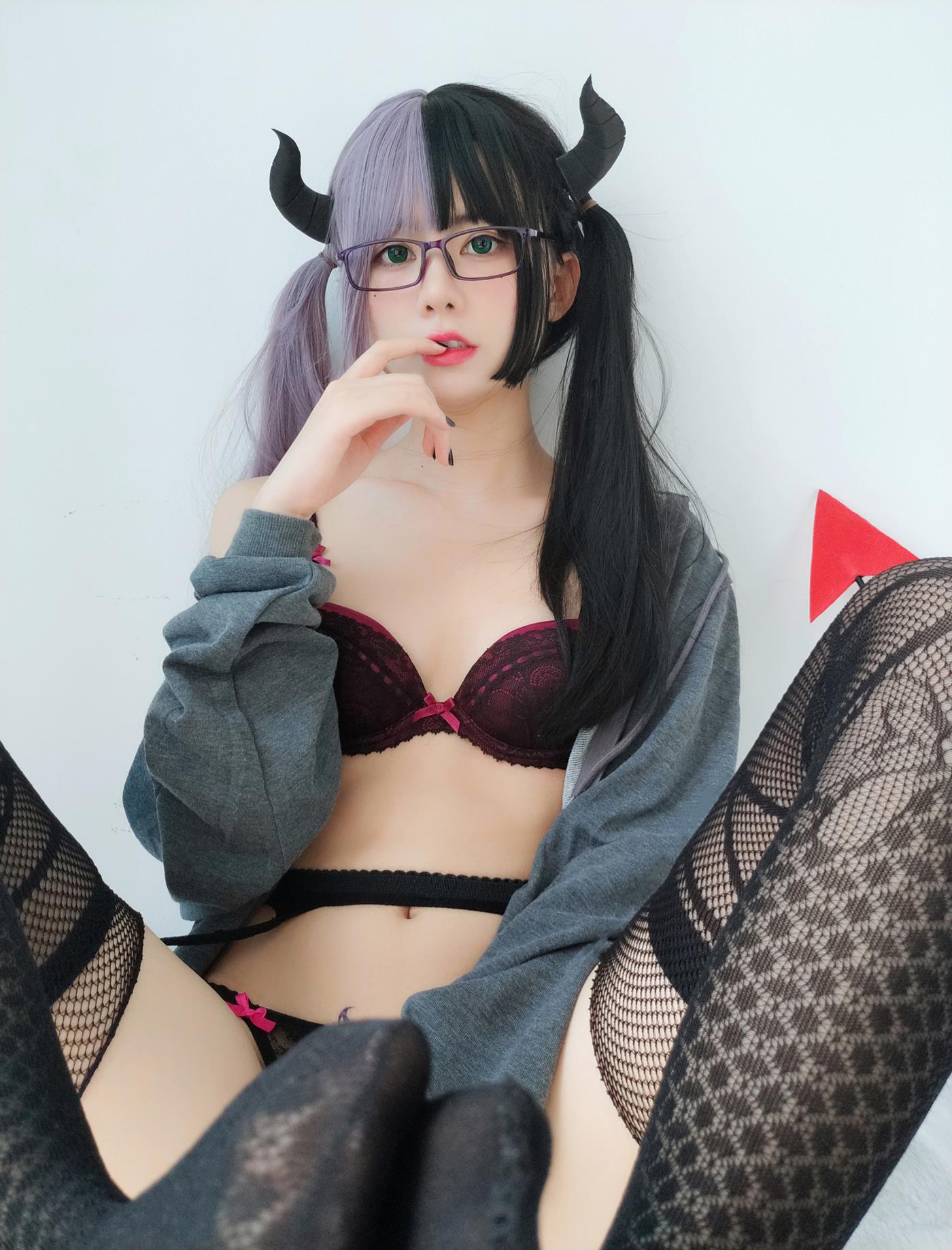 图片[13]-眼酱大魔王w  – 黑色情趣网袜[21P] – 速更版-美库