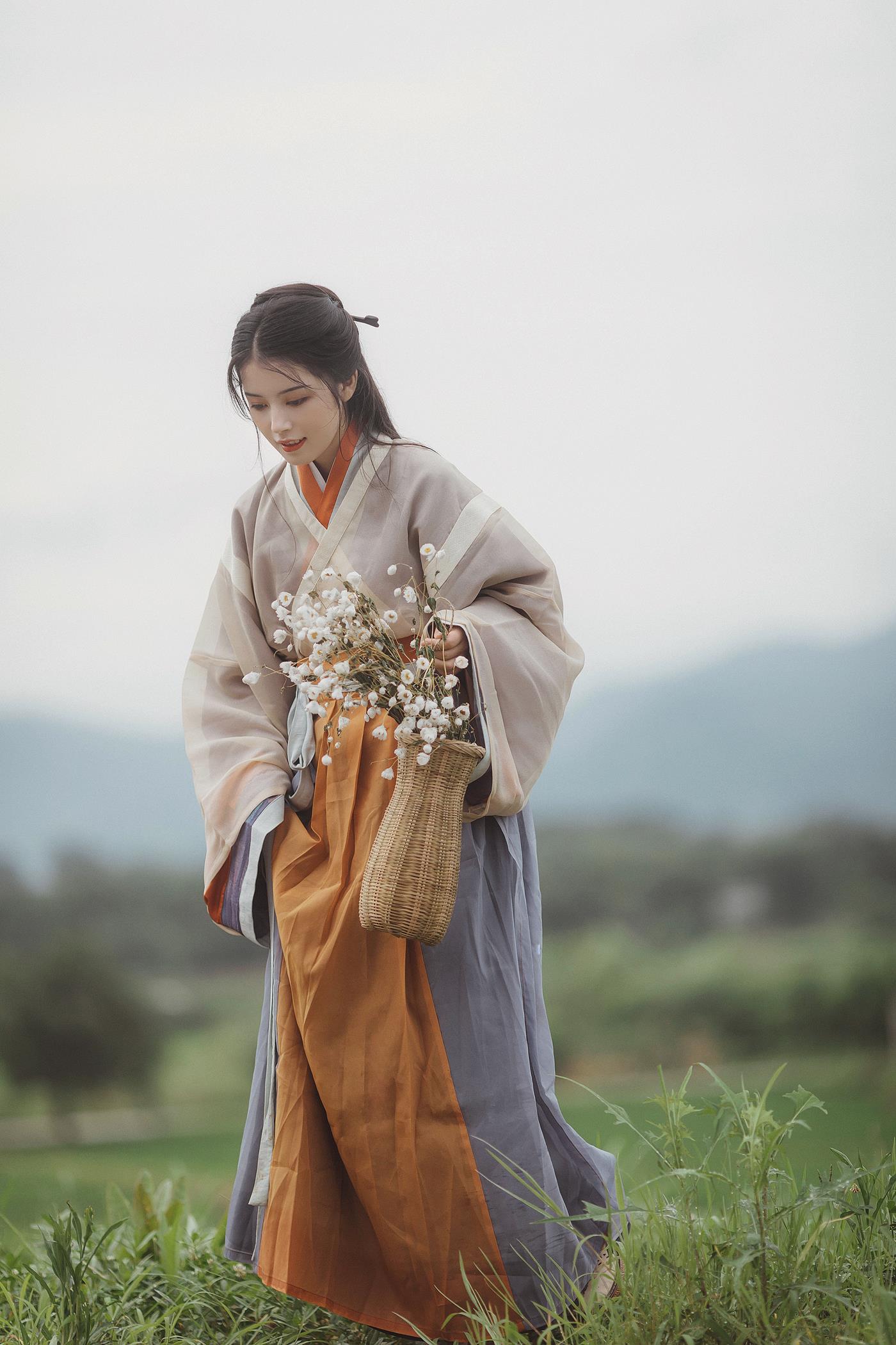 图片[11]-[YITUYU艺图语] 2022.01.14 野有蔓草 陶然 [22P] – 速更版-美库