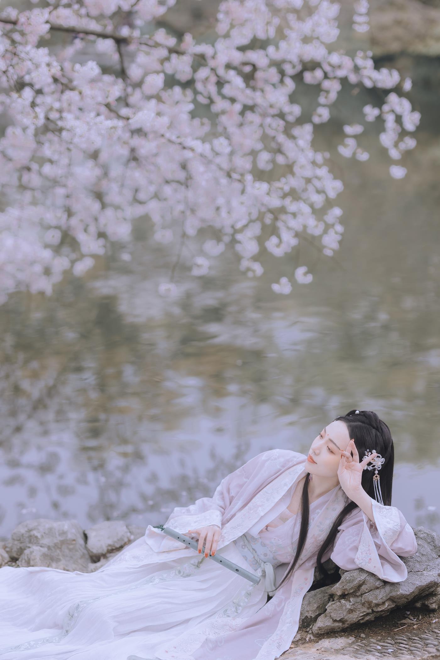 图片[25]-[YITUYU艺图语] 2022.01.14 樱花落 Joyceee [26P] – 速更版-美库