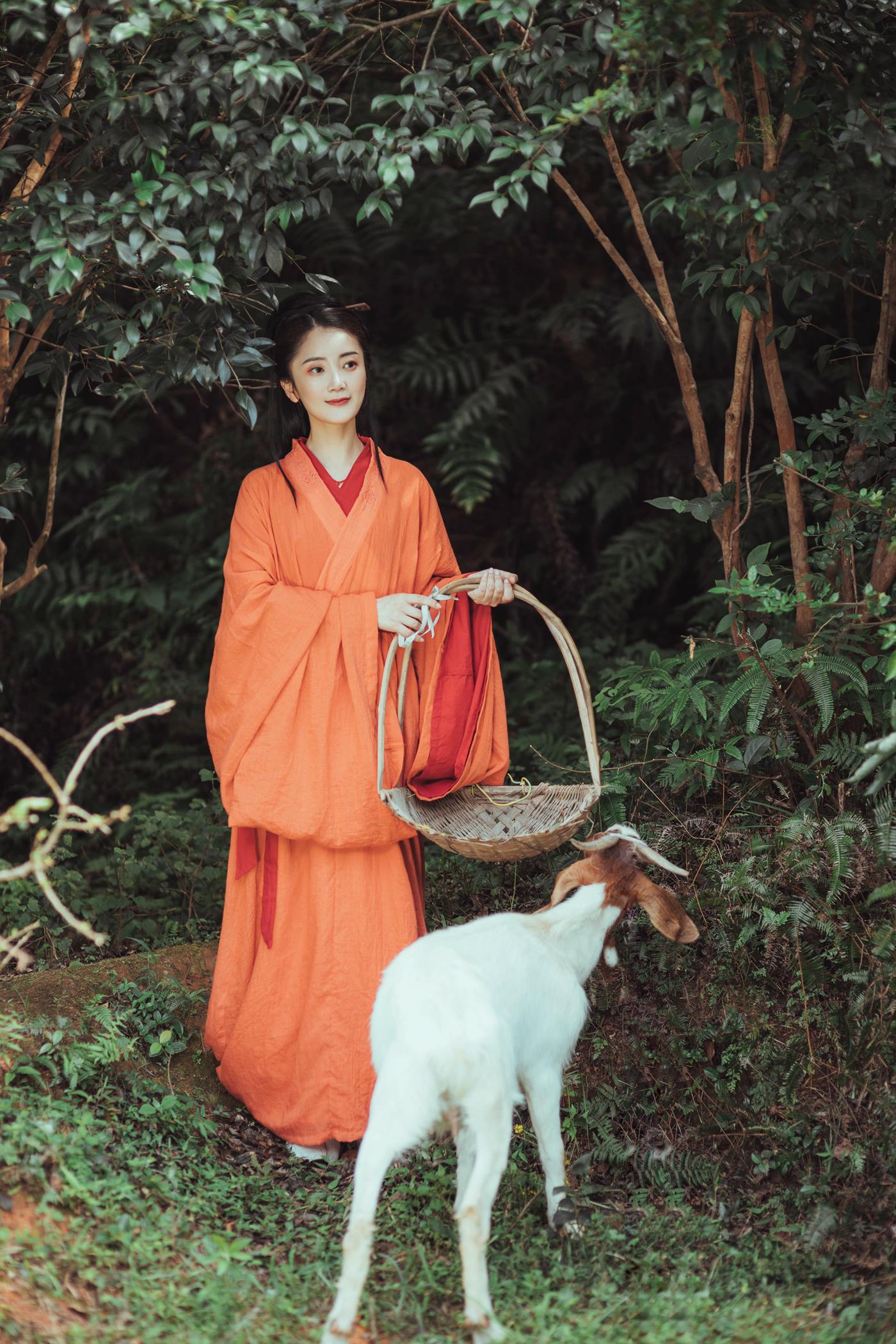 图片[11]-[YITUYU艺图语] 2022.01.15 四月山居 含真 [22P] – 速更版-美库