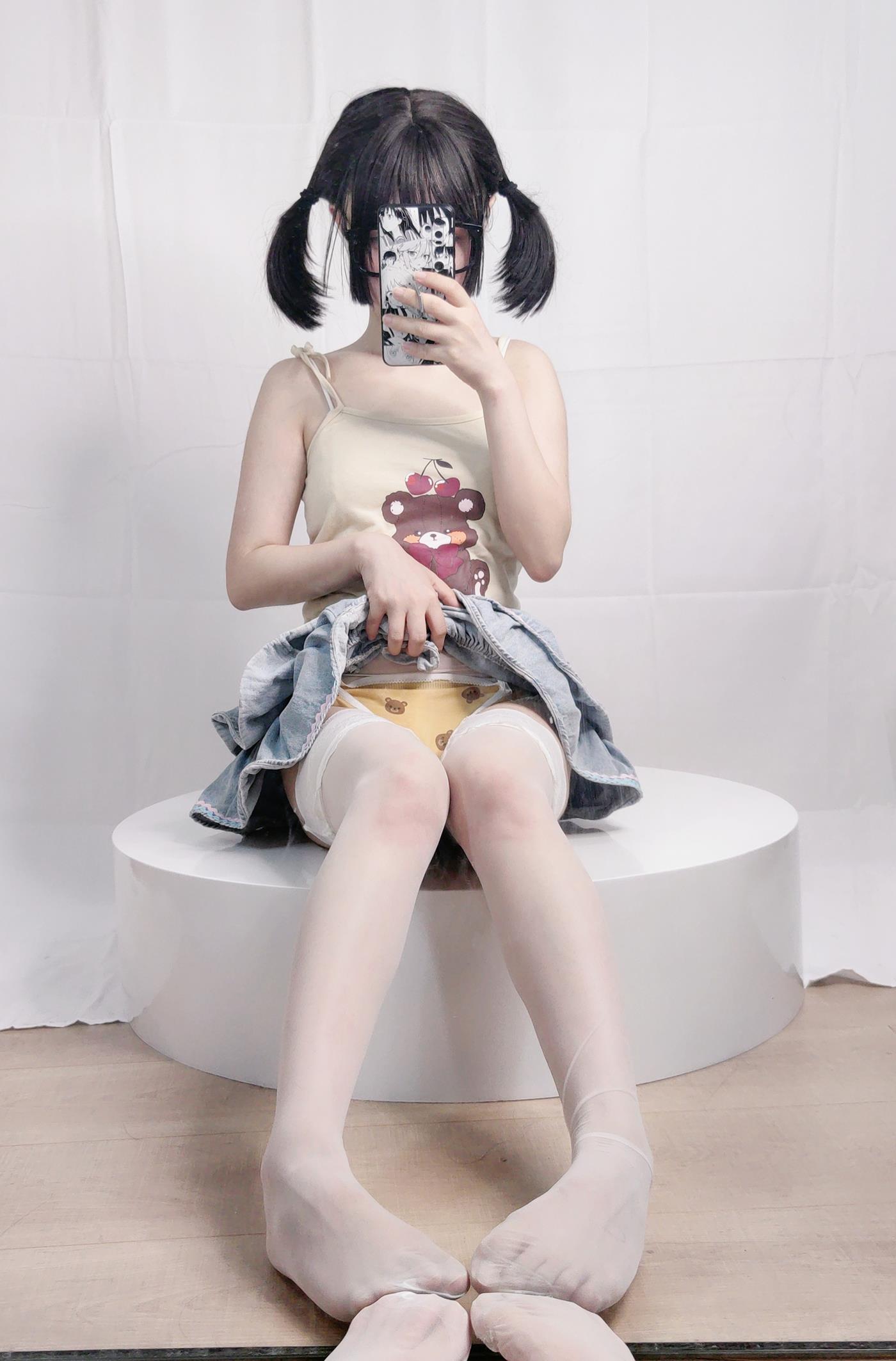 图片[11]-神沢永莉  绫蛋糕裙吊带袜汐 [13P] – 速更版-美库