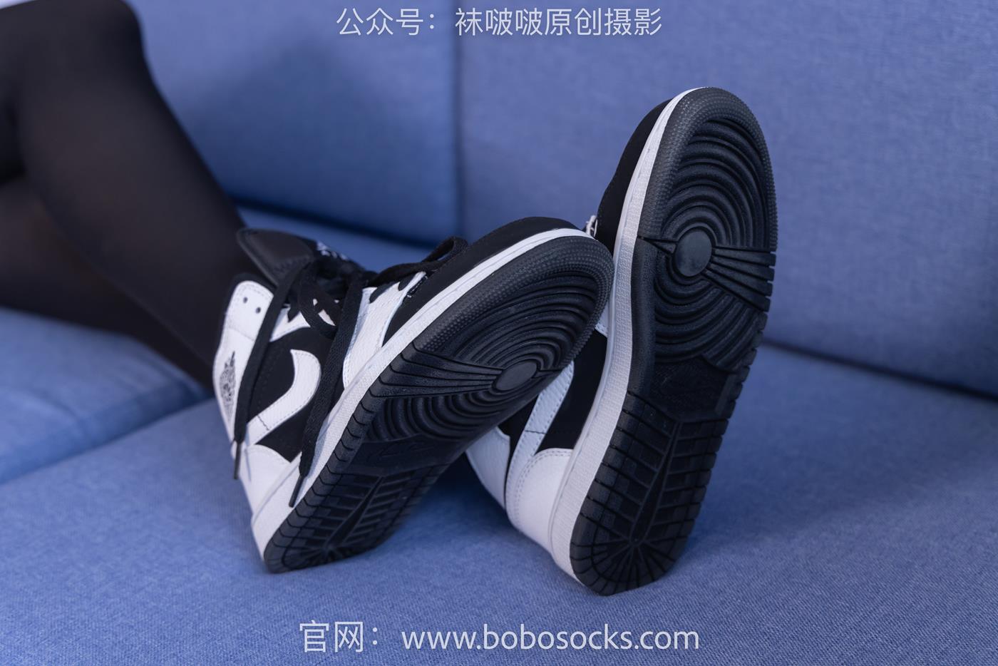 图片[12]-[BoBoSocks袜啵啵]NO.132 小甜豆-aj1板鞋、蓝色短靴、厚黑丝、厚红丝[145P] – 速更版-美库