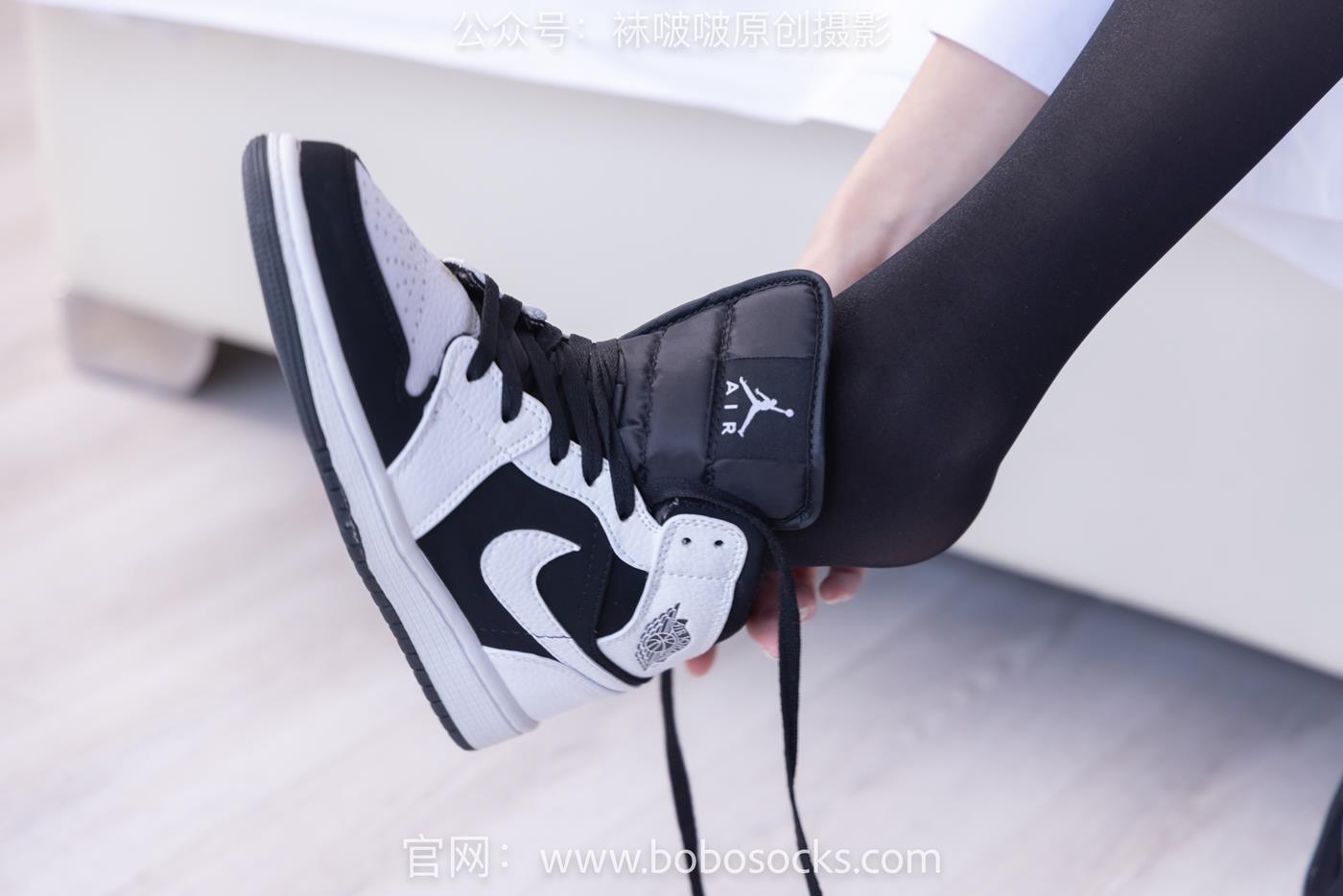 图片[18]-[BoBoSocks袜啵啵]NO.132 小甜豆-aj1板鞋、蓝色短靴、厚黑丝、厚红丝[145P] – 速更版-美库