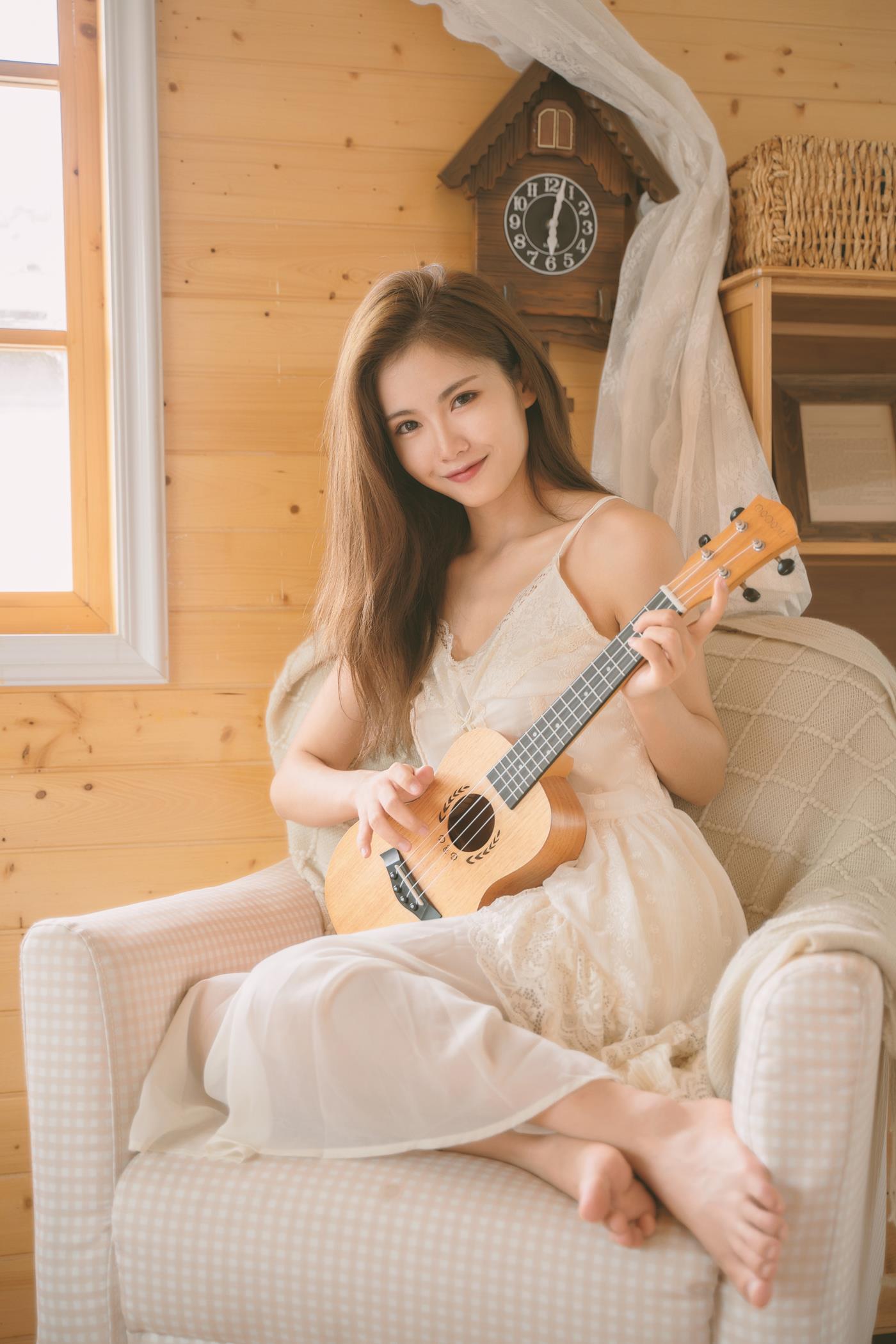 图片[14]-[YITUYU艺图语] 2021.11.08 白裙少女 素素 [25P] – 速更版-美库