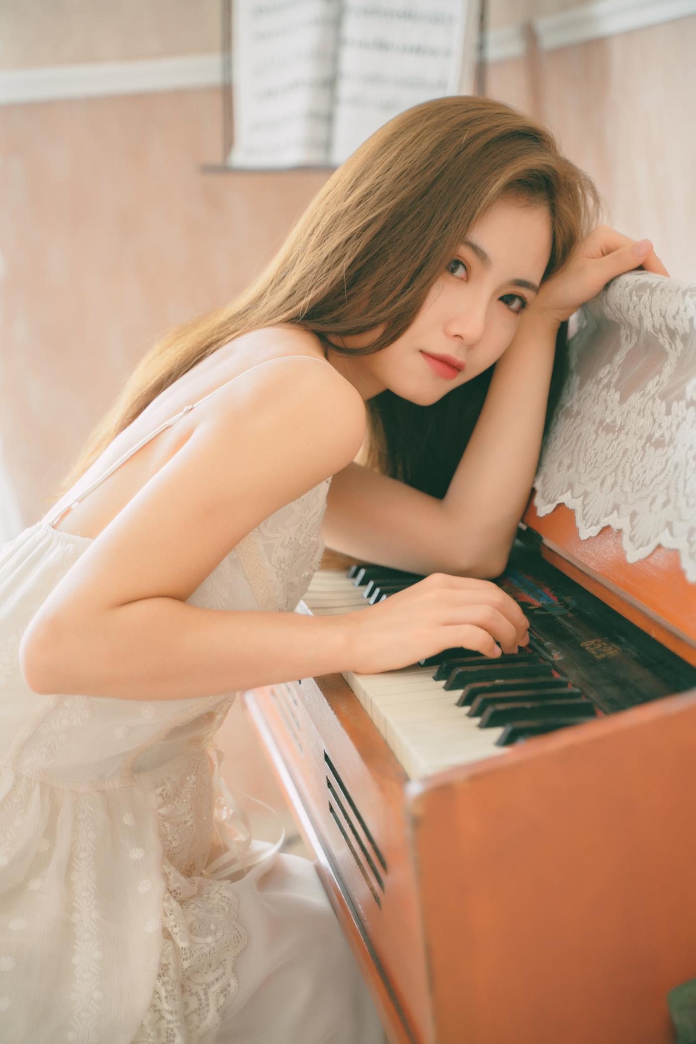 图片[16]-[YITUYU艺图语] 2021.11.08 白裙少女 素素 [25P] – 速更版-美库