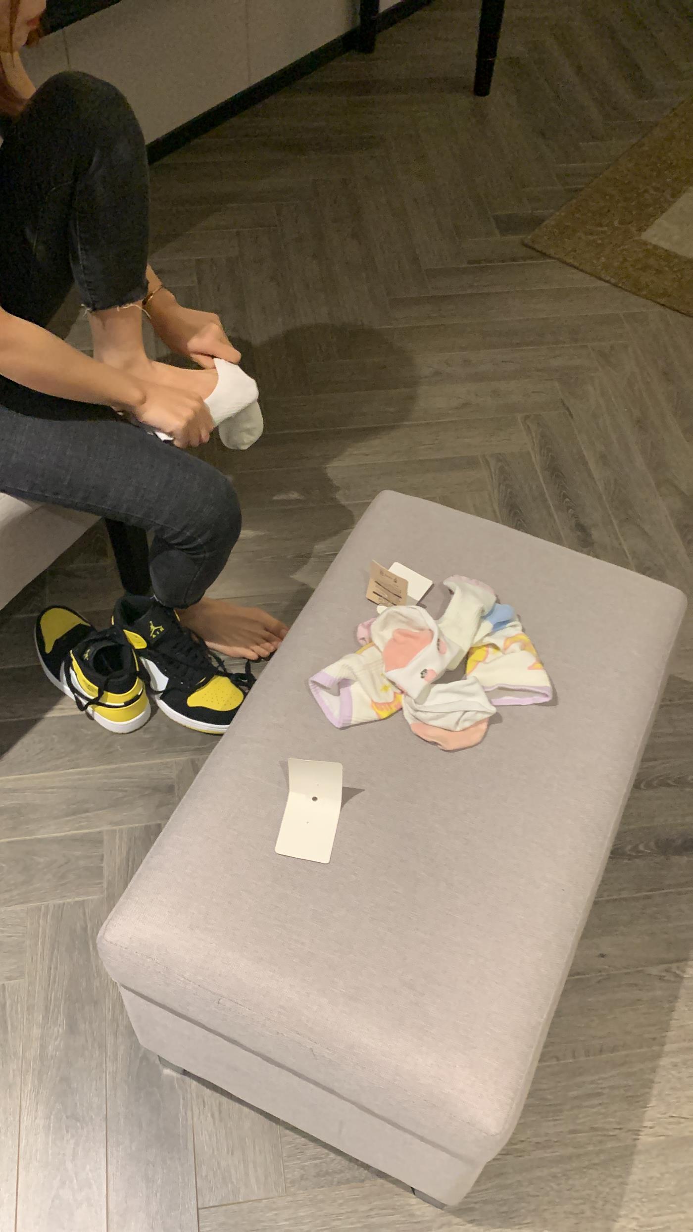 图片[32]-[誉铭传媒]袜足摄影 2022年《4月整合福利》[92P] – 速更版-美库