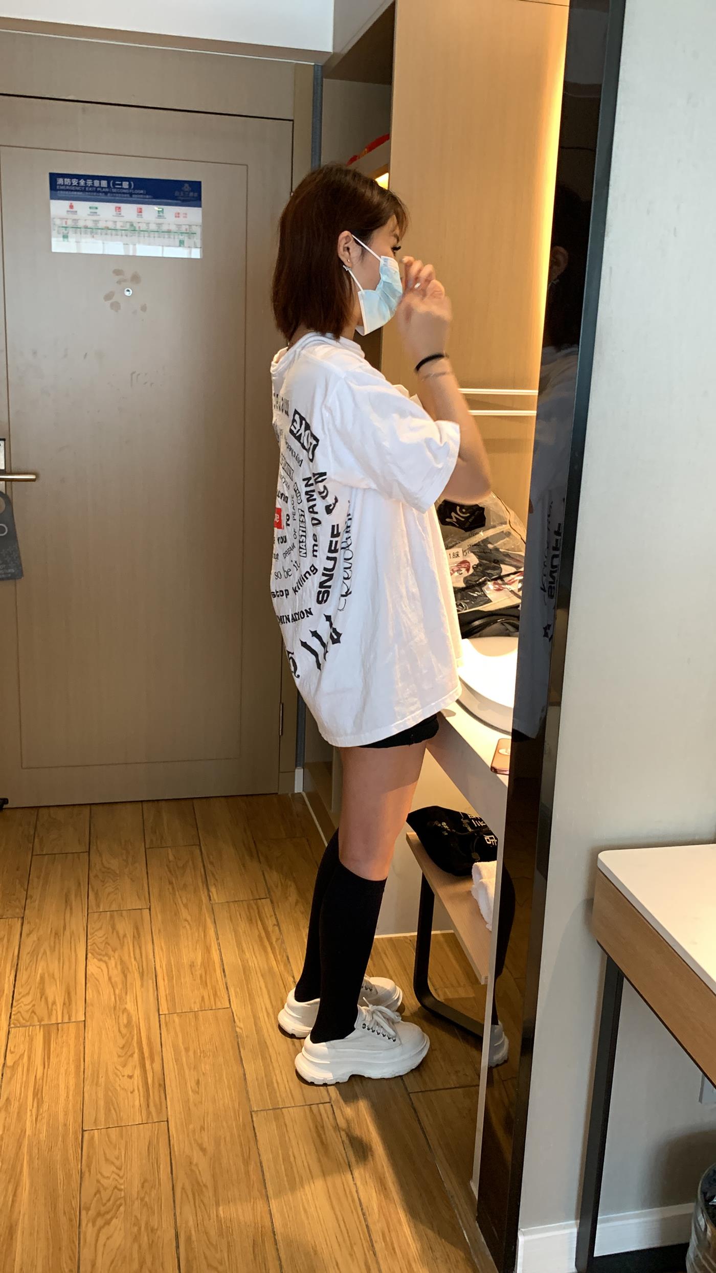 图片[76]-[誉铭传媒]袜足摄影 2022年《4月整合福利》[92P] – 速更版-美库