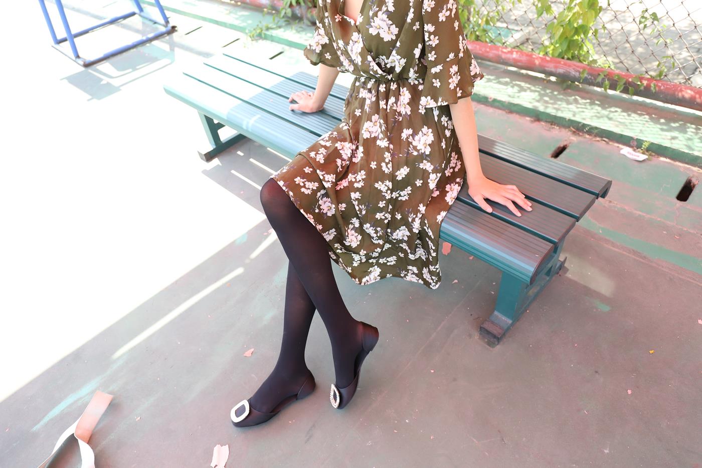 图片[29]-大西瓜爱牙膏-2019 9月活动 模特2（二） 黑丝碎花裙 (1) [74P] – 速更版-美库