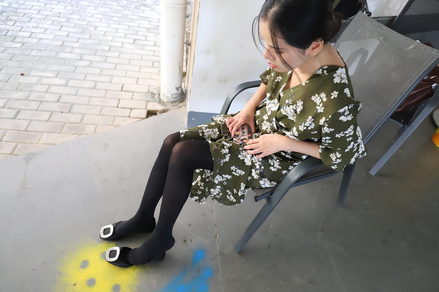 图片[26]-大西瓜爱牙膏-2019 9月活动 模特2（二） 黑丝碎花裙 (4) [85P] – 速更版-美库