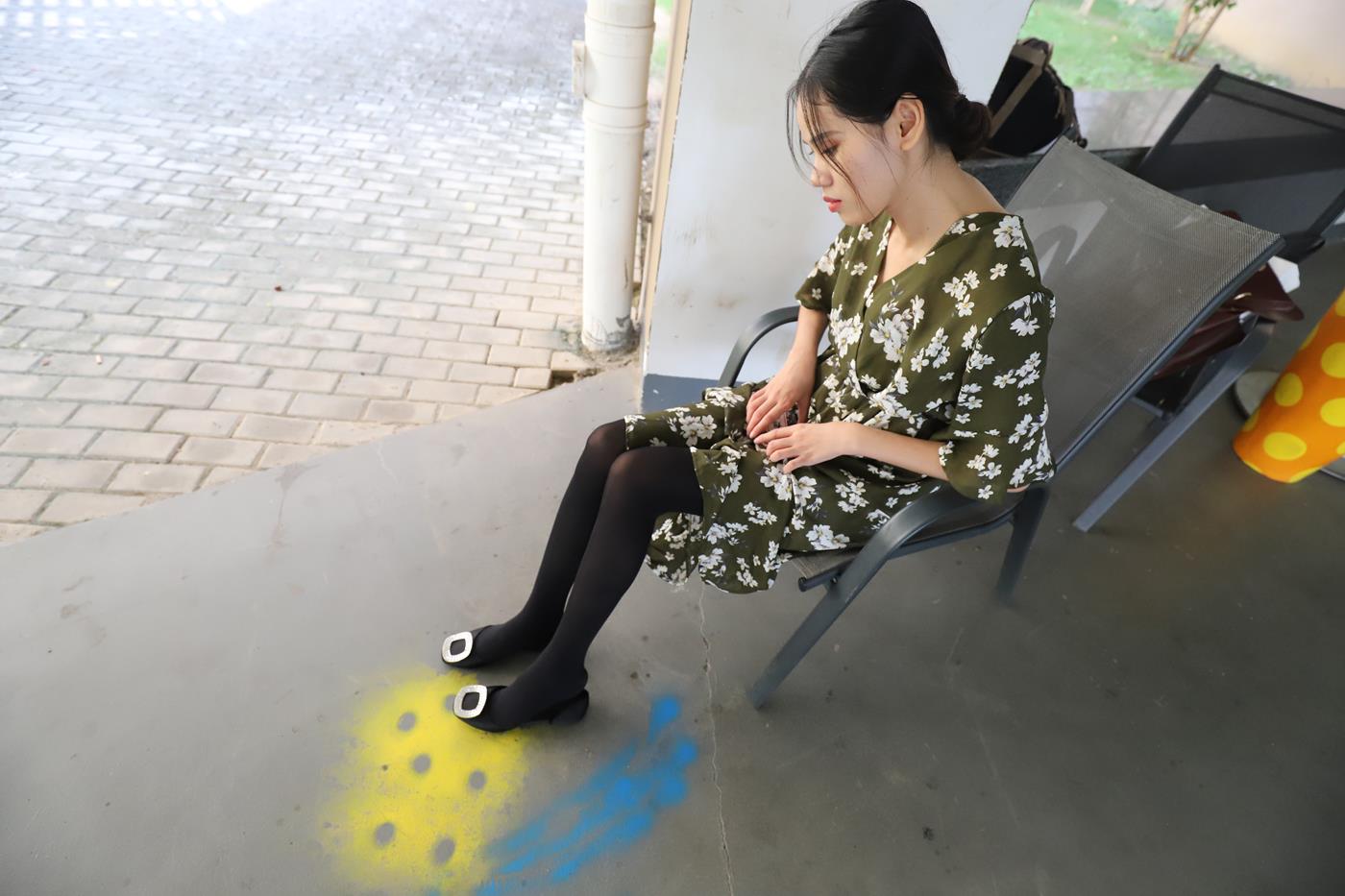 图片[28]-大西瓜爱牙膏-2019 9月活动 模特2（二） 黑丝碎花裙 (4) [85P] – 速更版-美库