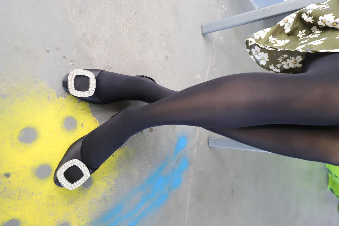 图片[18]-大西瓜爱牙膏-2019 9月活动 模特2（二） 黑丝碎花裙 (5) [85P] – 速更版-美库