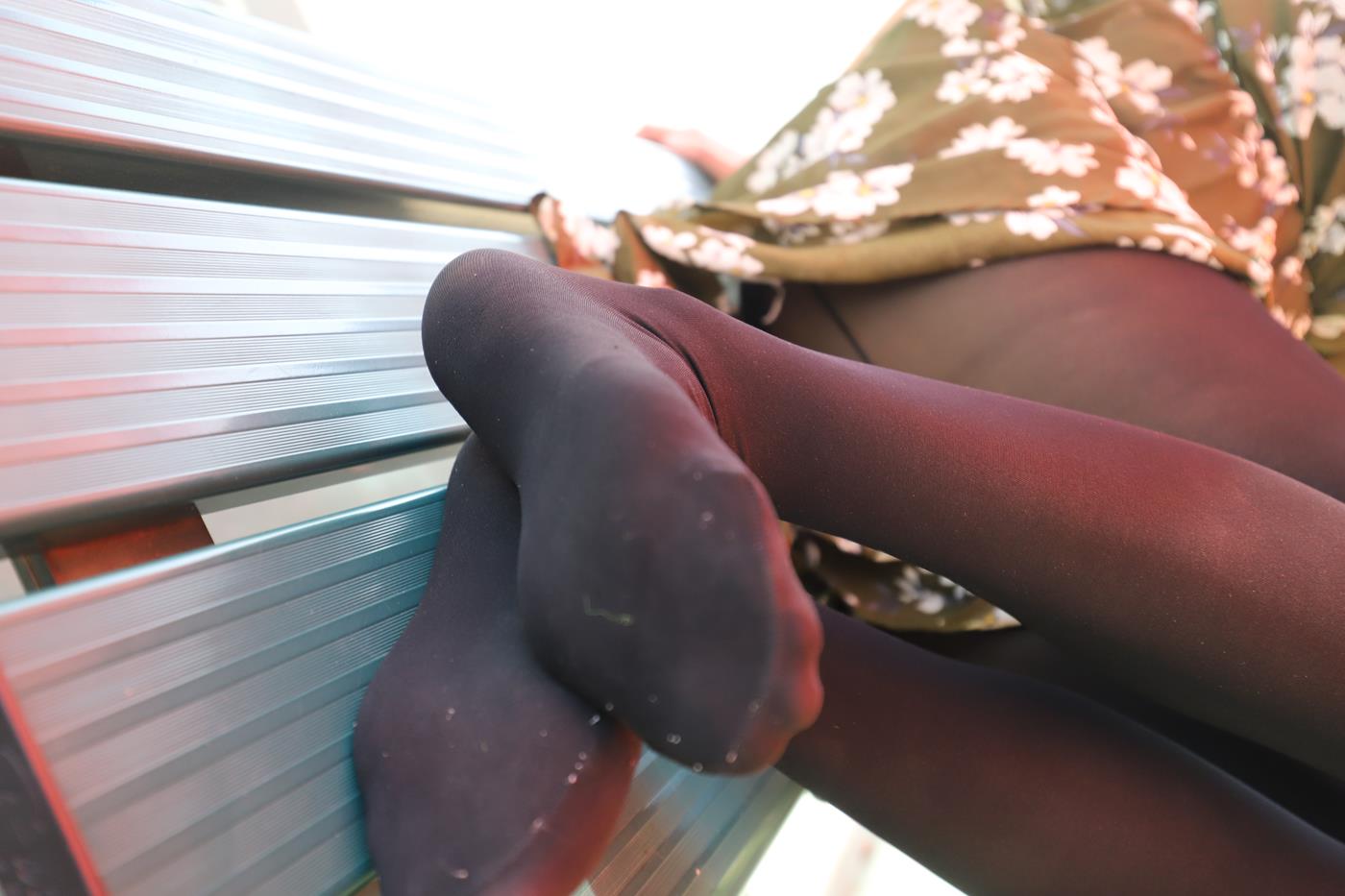 图片[64]-大西瓜爱牙膏-2019 9月活动 模特2（二） 黑丝碎花裙 (1) [74P] – 速更版-美库