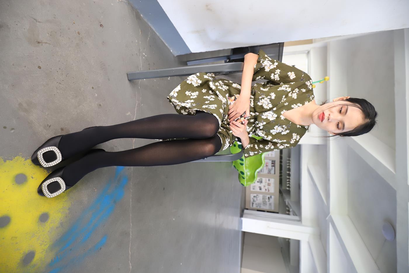 图片[31]-大西瓜爱牙膏-2019 9月活动 模特2（二） 黑丝碎花裙 (4) [85P] – 速更版-美库