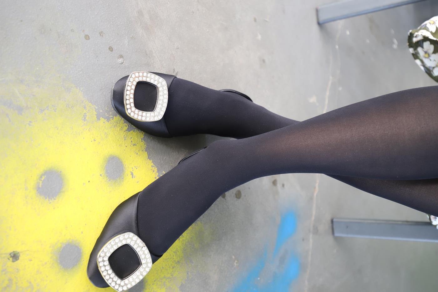 图片[21]-大西瓜爱牙膏-2019 9月活动 模特2（二） 黑丝碎花裙 (5) [85P] – 速更版-美库